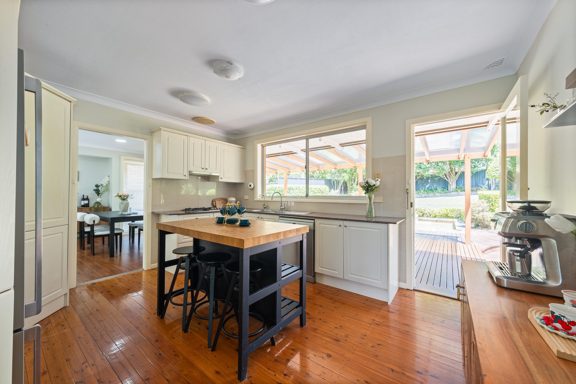 4 Woodward Place, St Ives Auction by Chan Yahl - image 6