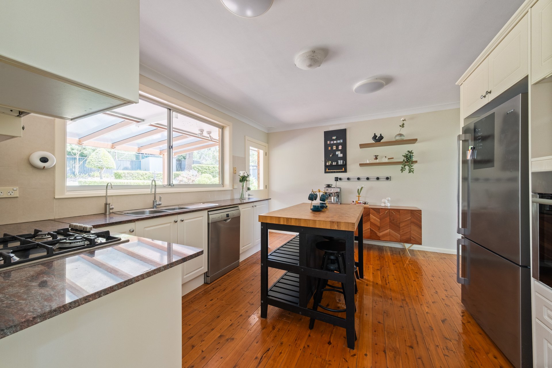 4 Woodward Place, St Ives Auction by Chan Yahl - image 7