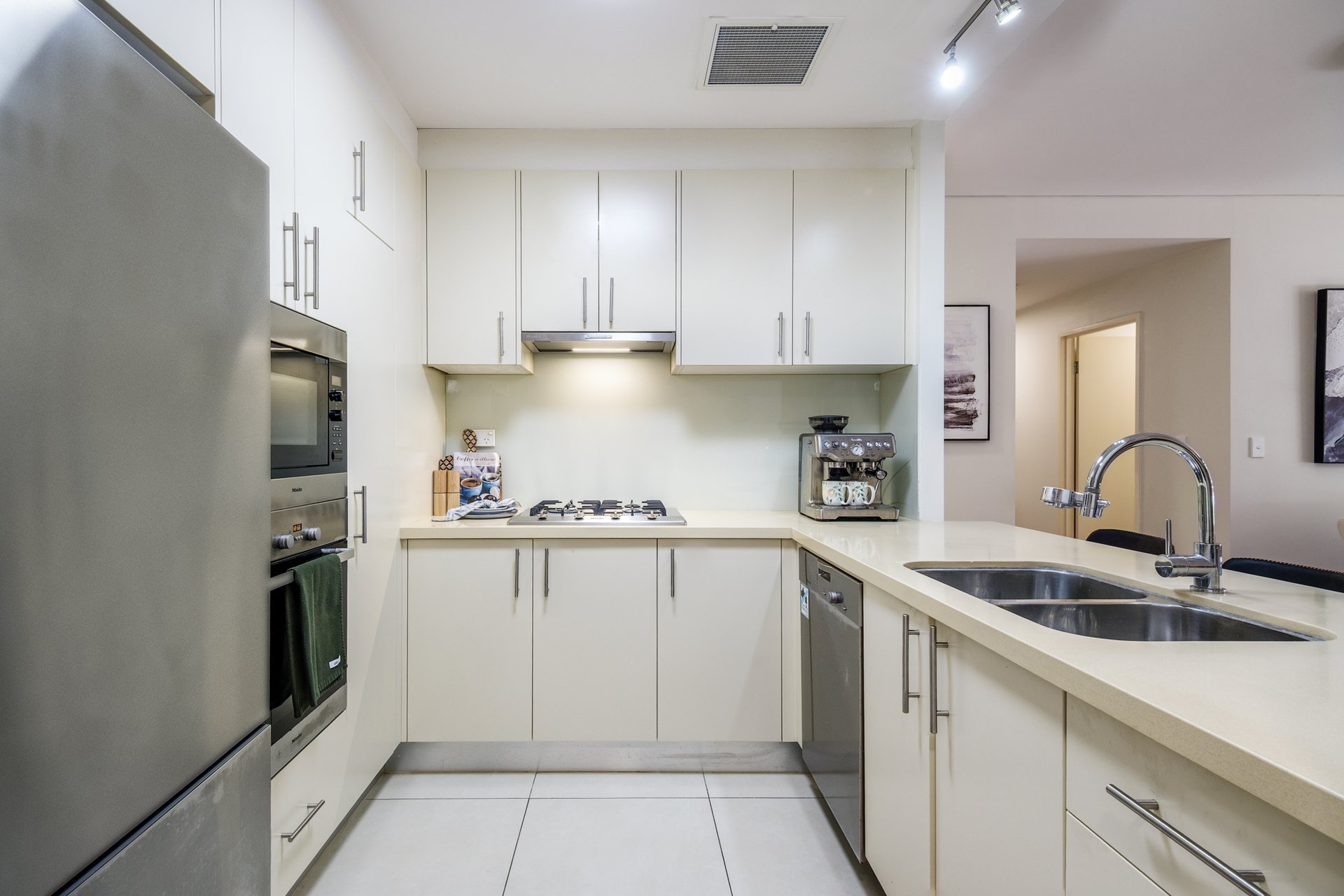 A102/1-9 Buckingham Road, Killara Auction by Chan Yahl - image 6