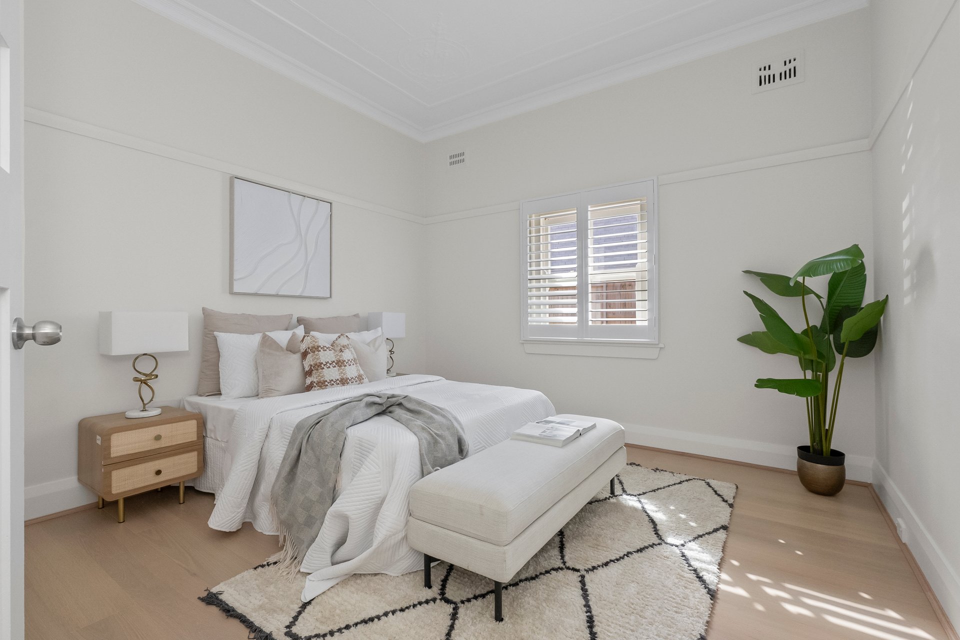 33 South Creek Road, Dee Why Auction by The Marshall Group - image 9