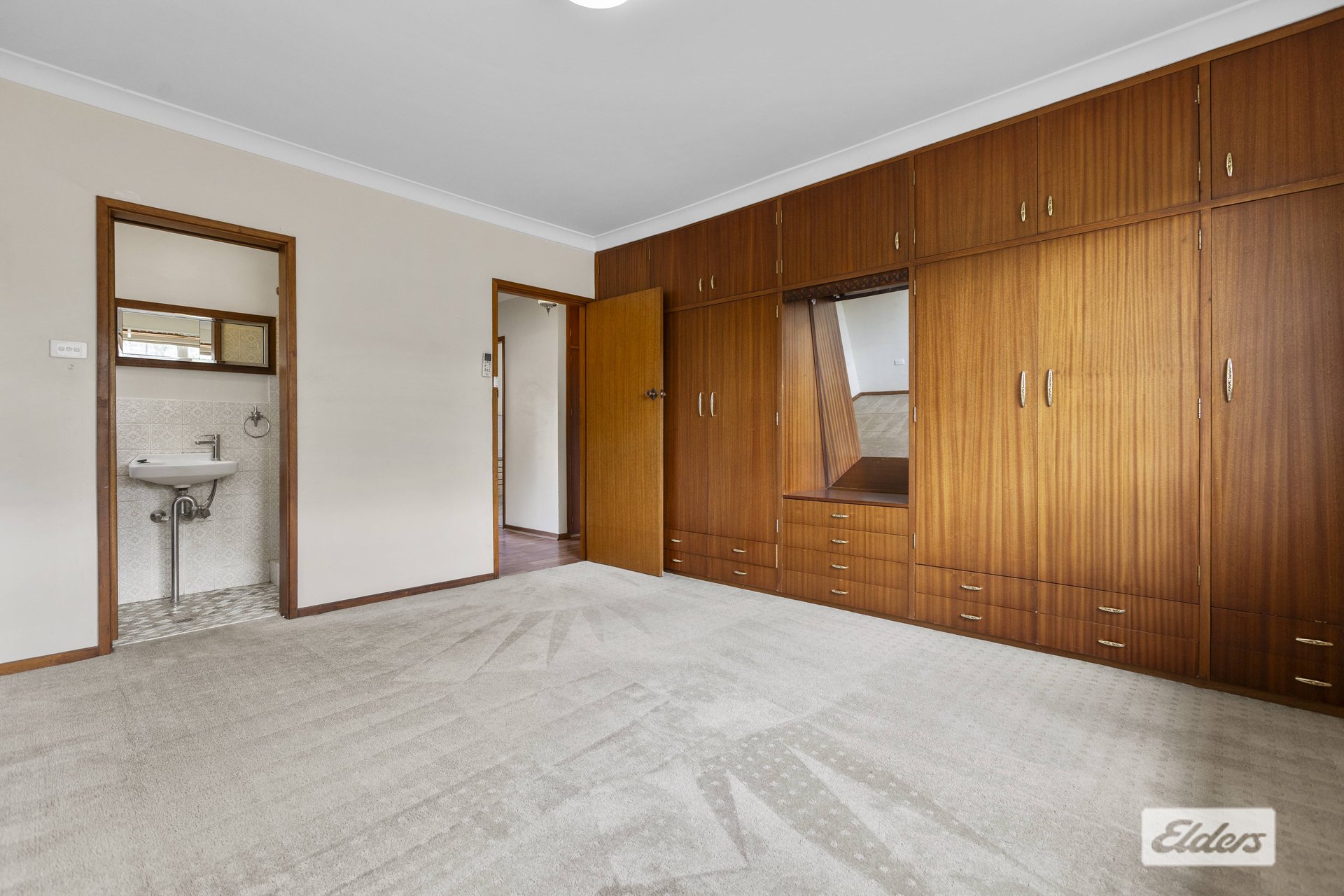 103 Urana Street — photo 8 of 10