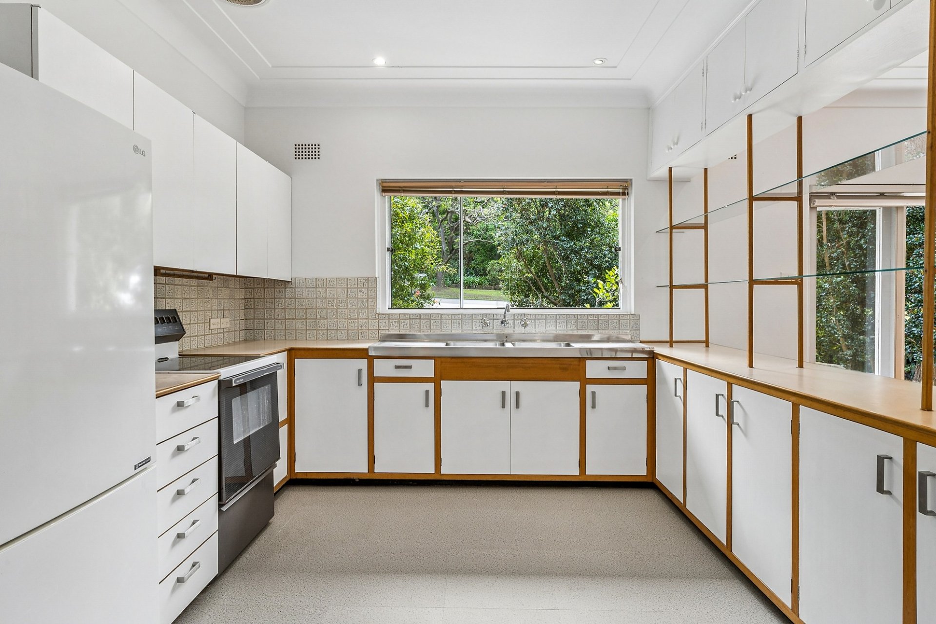 60 Abingdon Road, Roseville Auction by Sydney Sotheby's International Realty - image 2