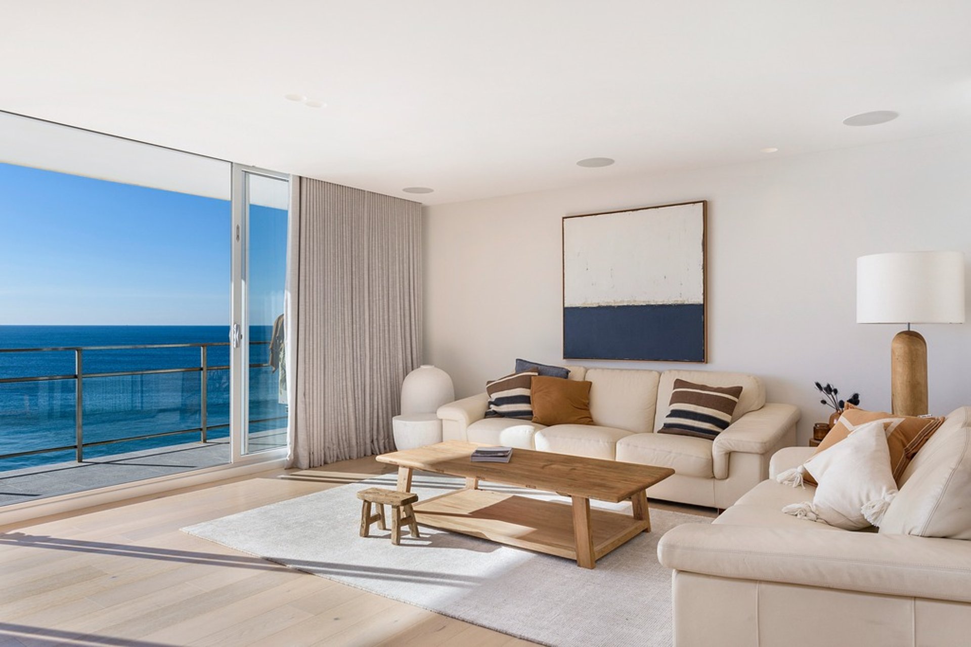 21 & 22/11 Ocean Street, Narrabeen For Lease by Sydney Sotheby's International Realty