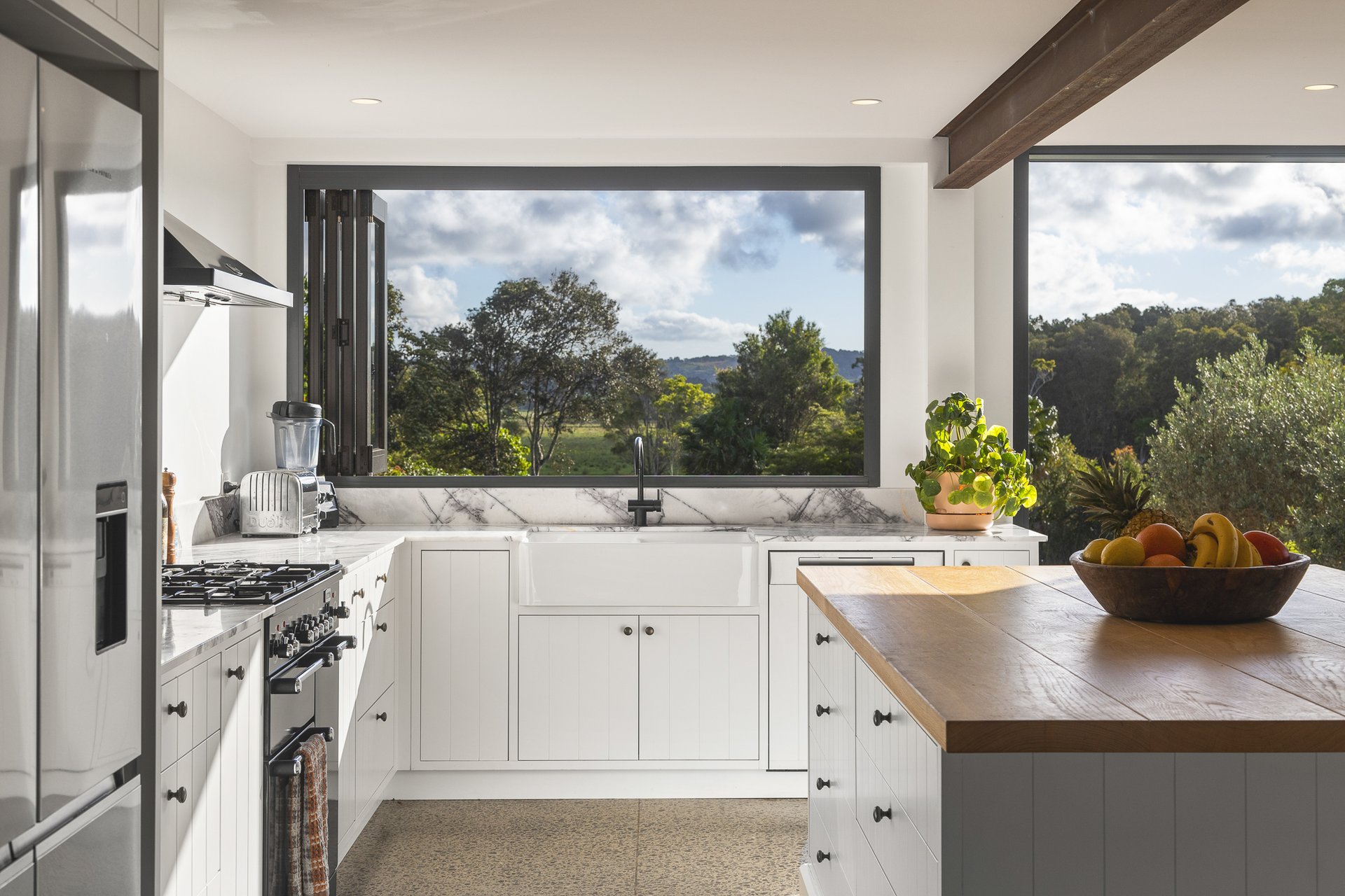 168 Grays Lane, Tyagarah For Sale by Byron Bay Sotheby's International Realty - image 1