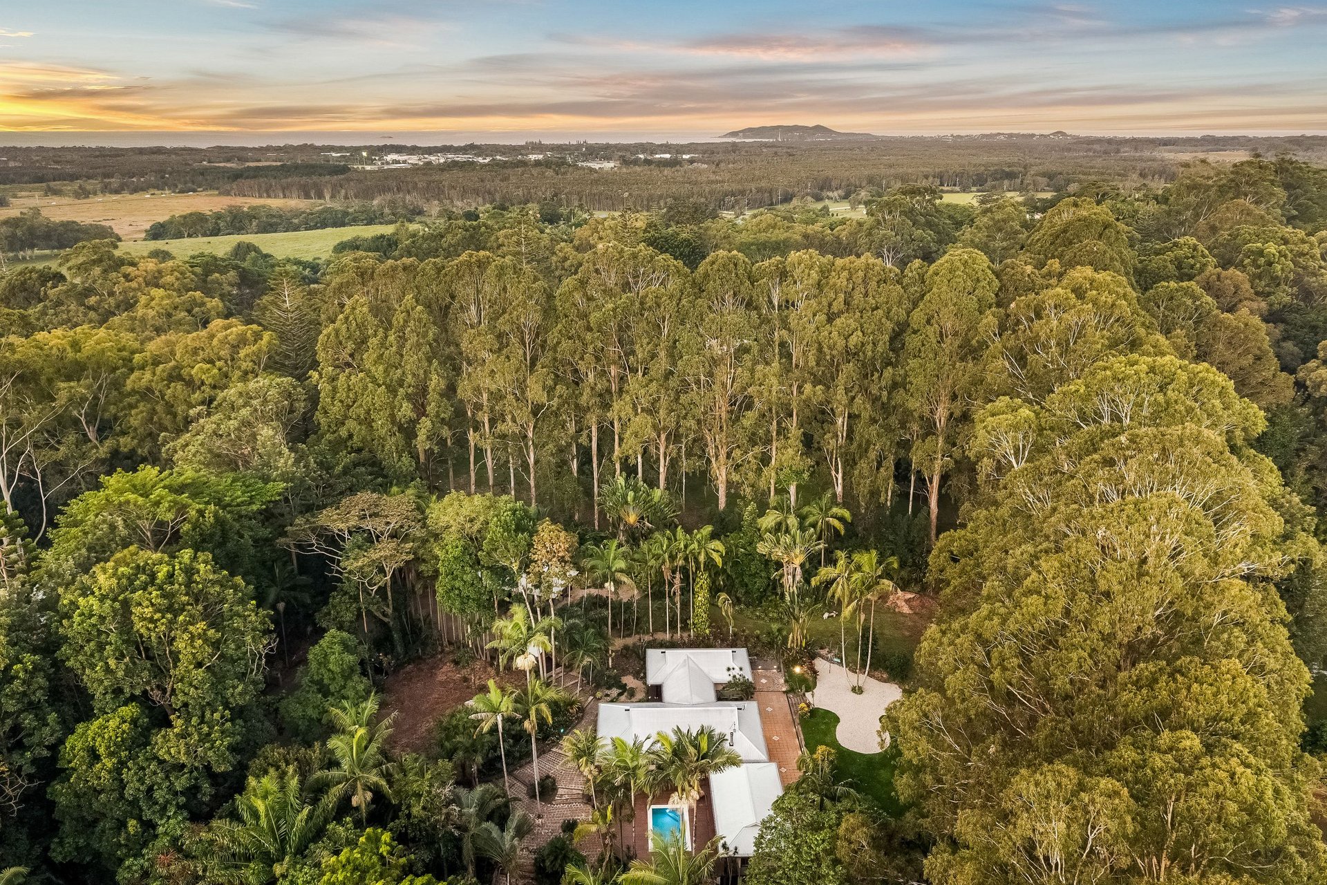 9 Angus Place, Ewingsdale For Sale by Sydney Sotheby's International Realty