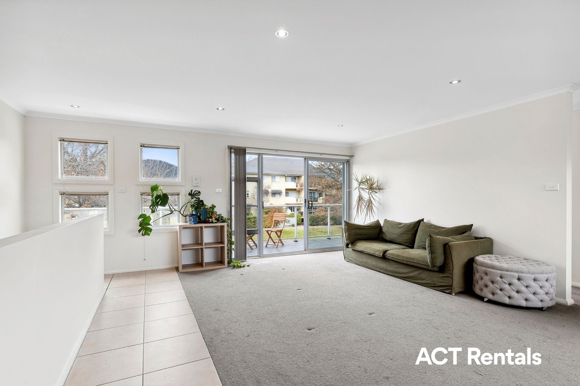 2/71 Torrens Street Braddon
