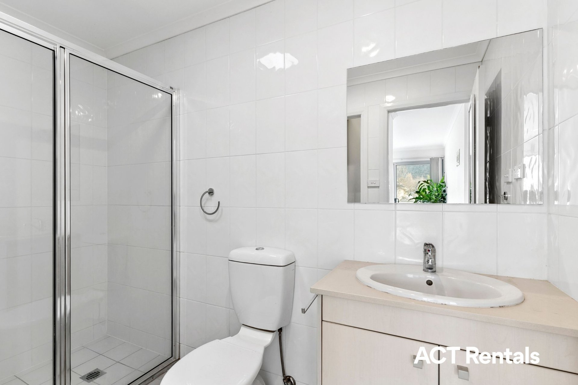 2/71 Torrens Street Braddon
