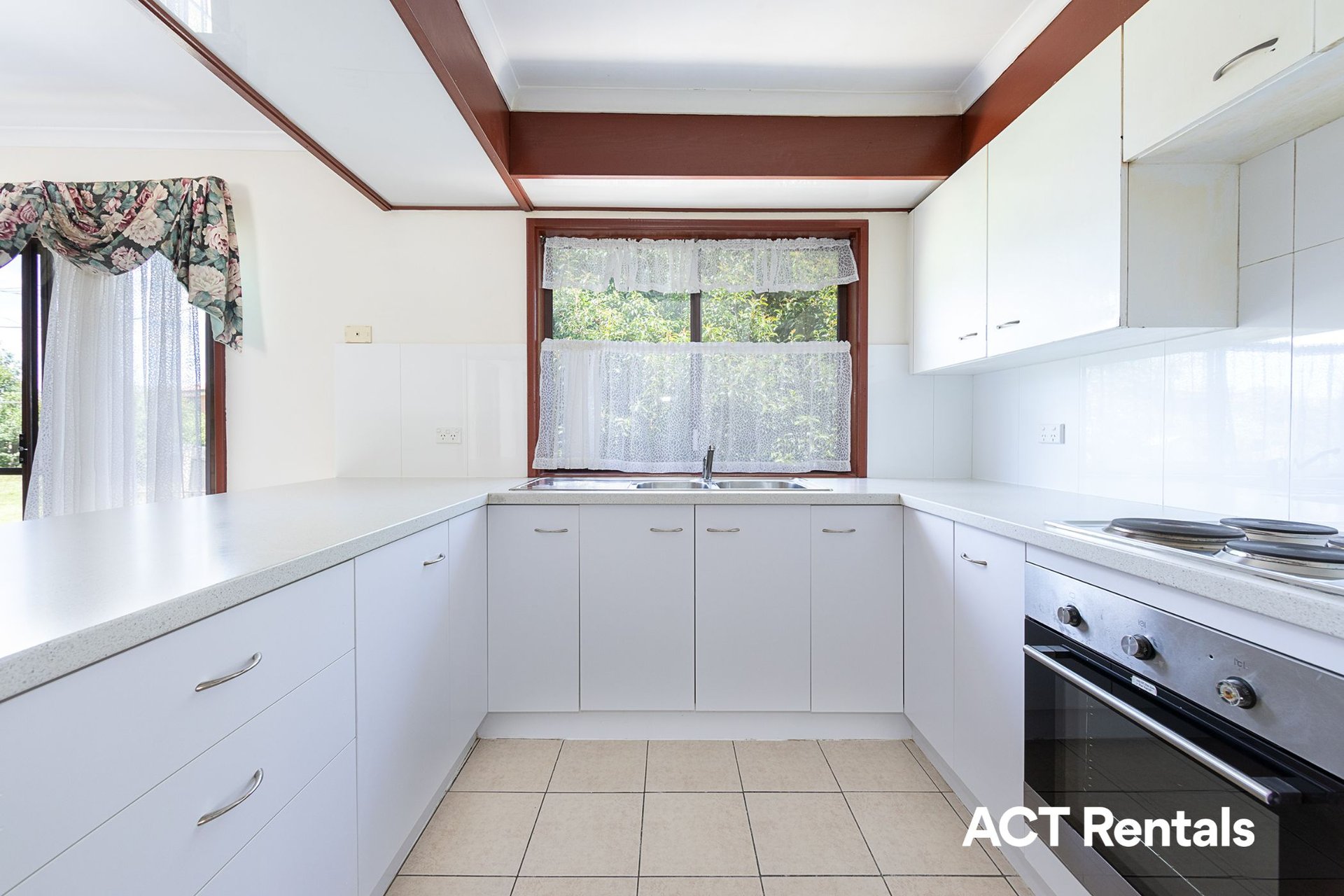 4 Reid Place Kambah