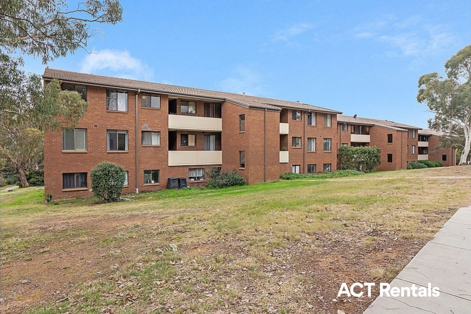 16/32 Springvale Drive Hawker