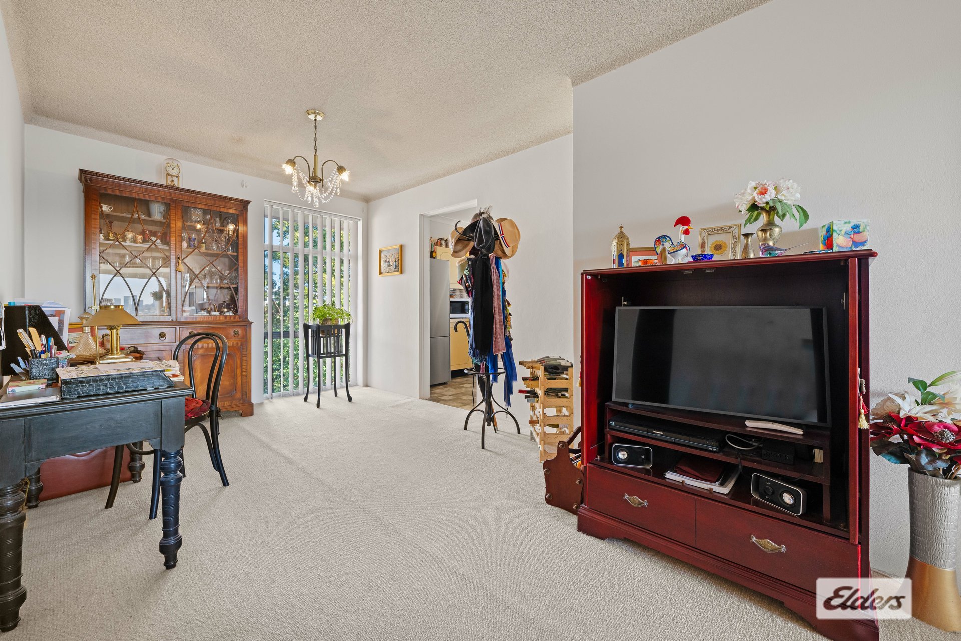 7/3-5 Alexandra Street — photo 2 of 10