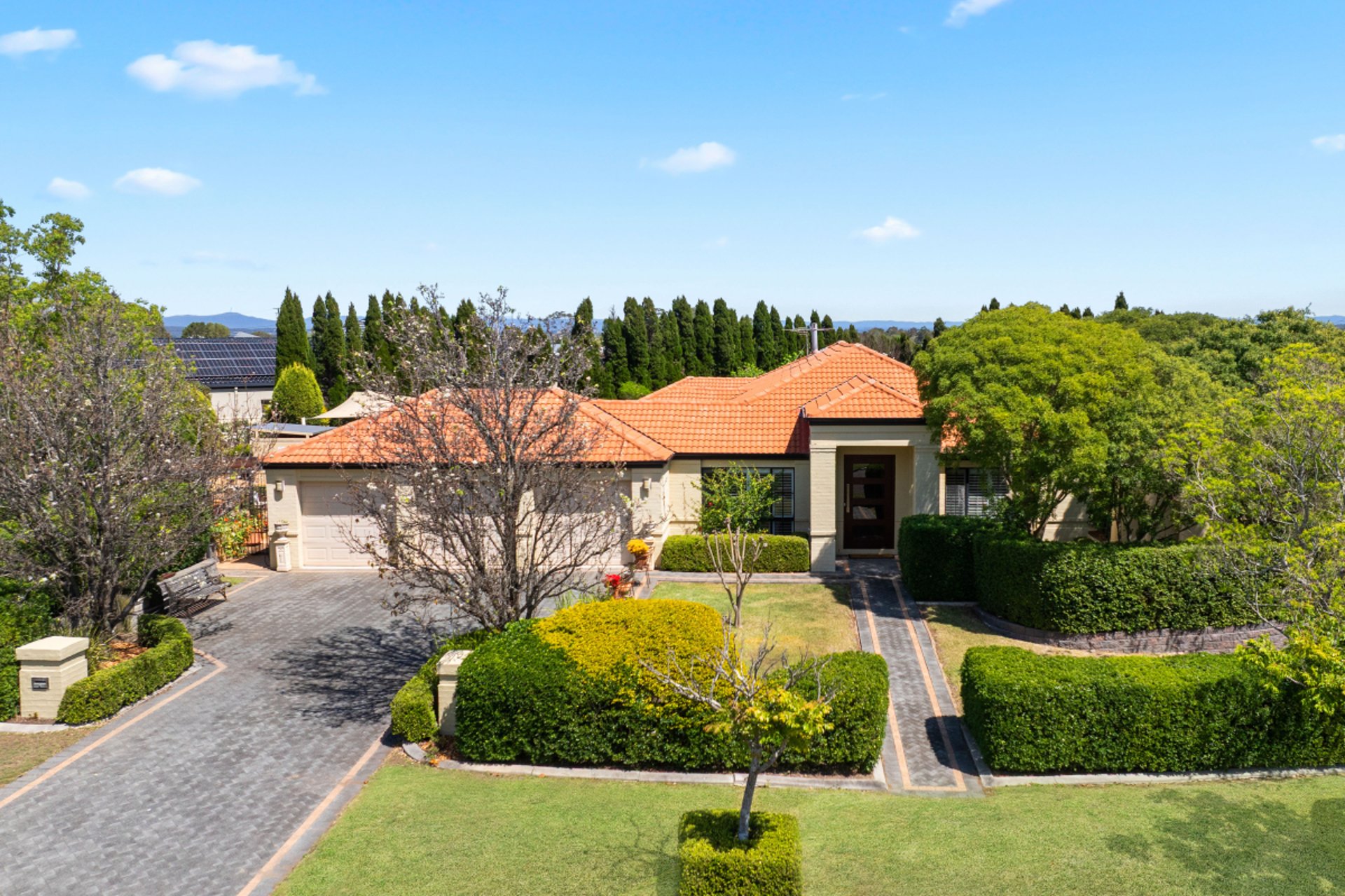4 Arcadia Close, Bolwarra Heights For Sale by The Agency Hunter Valley - image 2