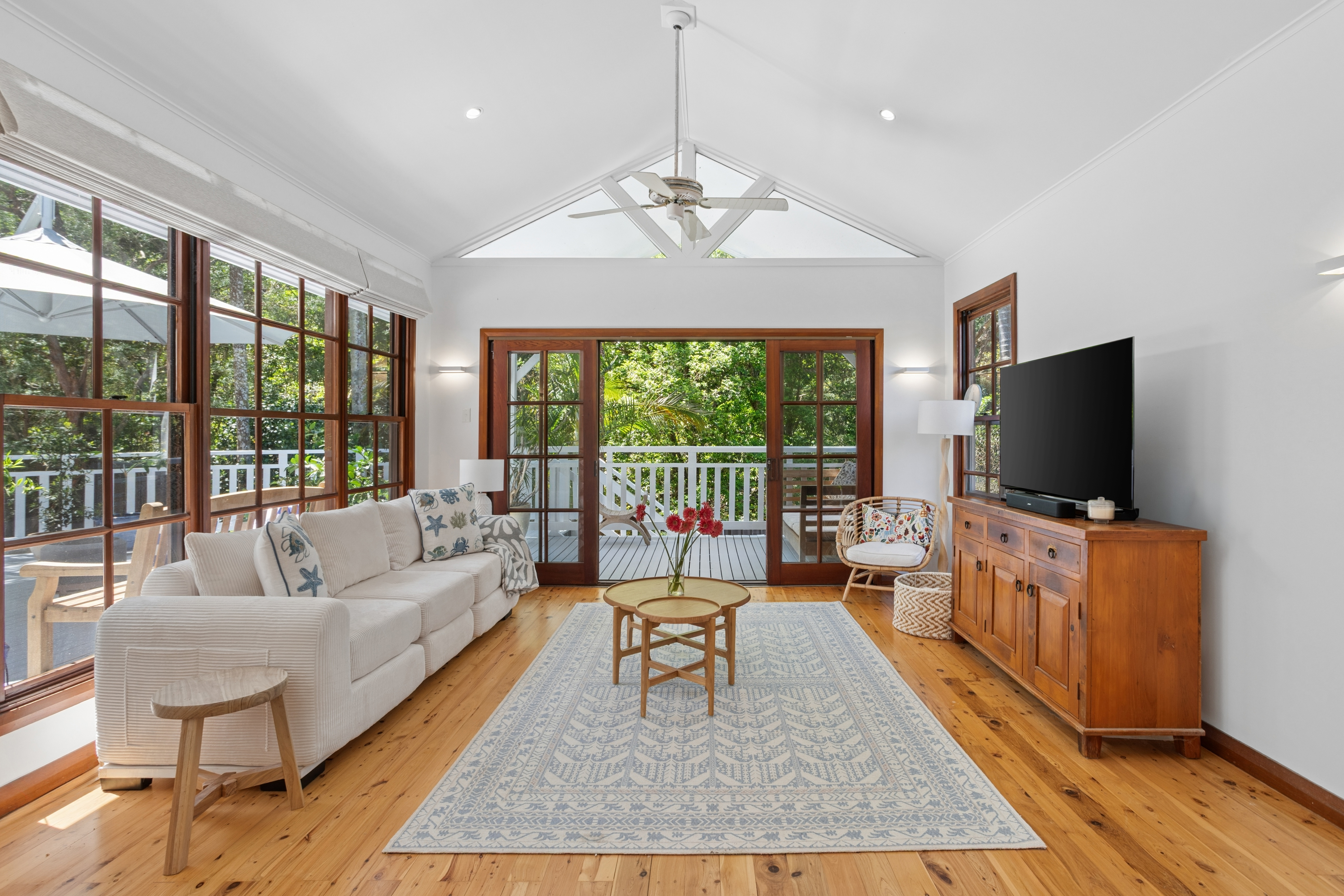 18 Georgina Avenue, Elanora Heights - Image 1