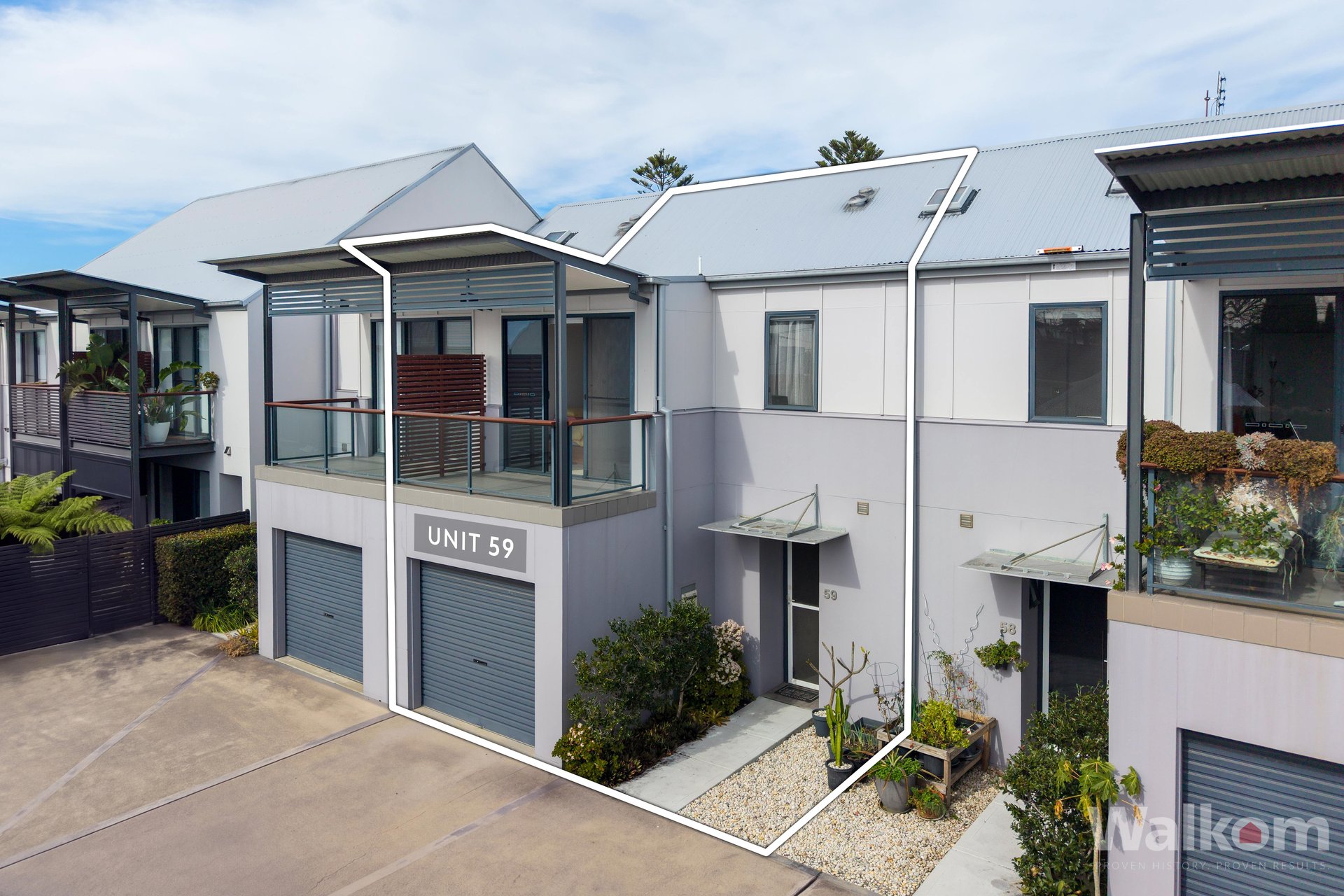 Listing Image 4