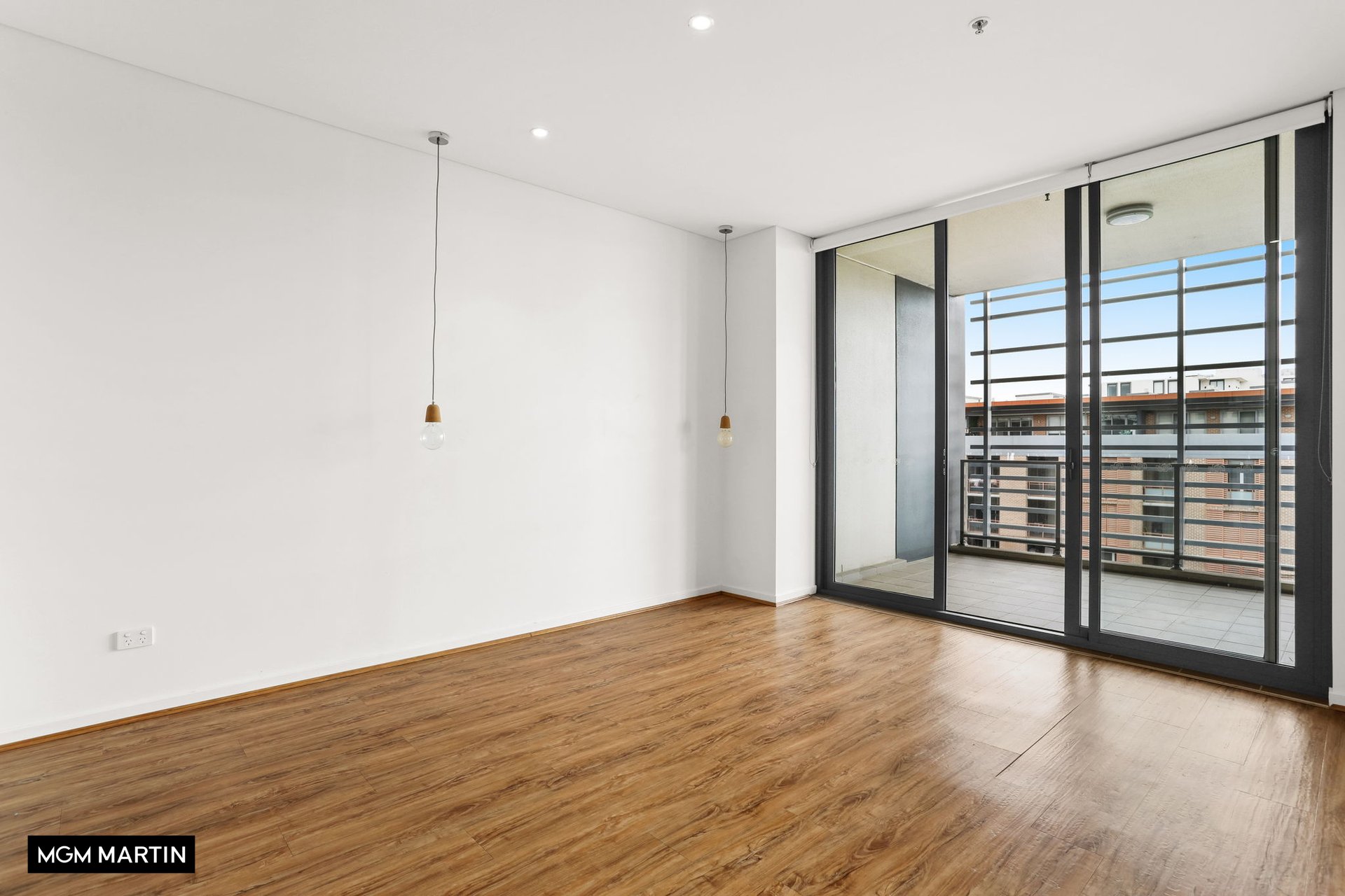 1002C/8 Bourke Street, Mascot For Lease by MGM Martin - image 1