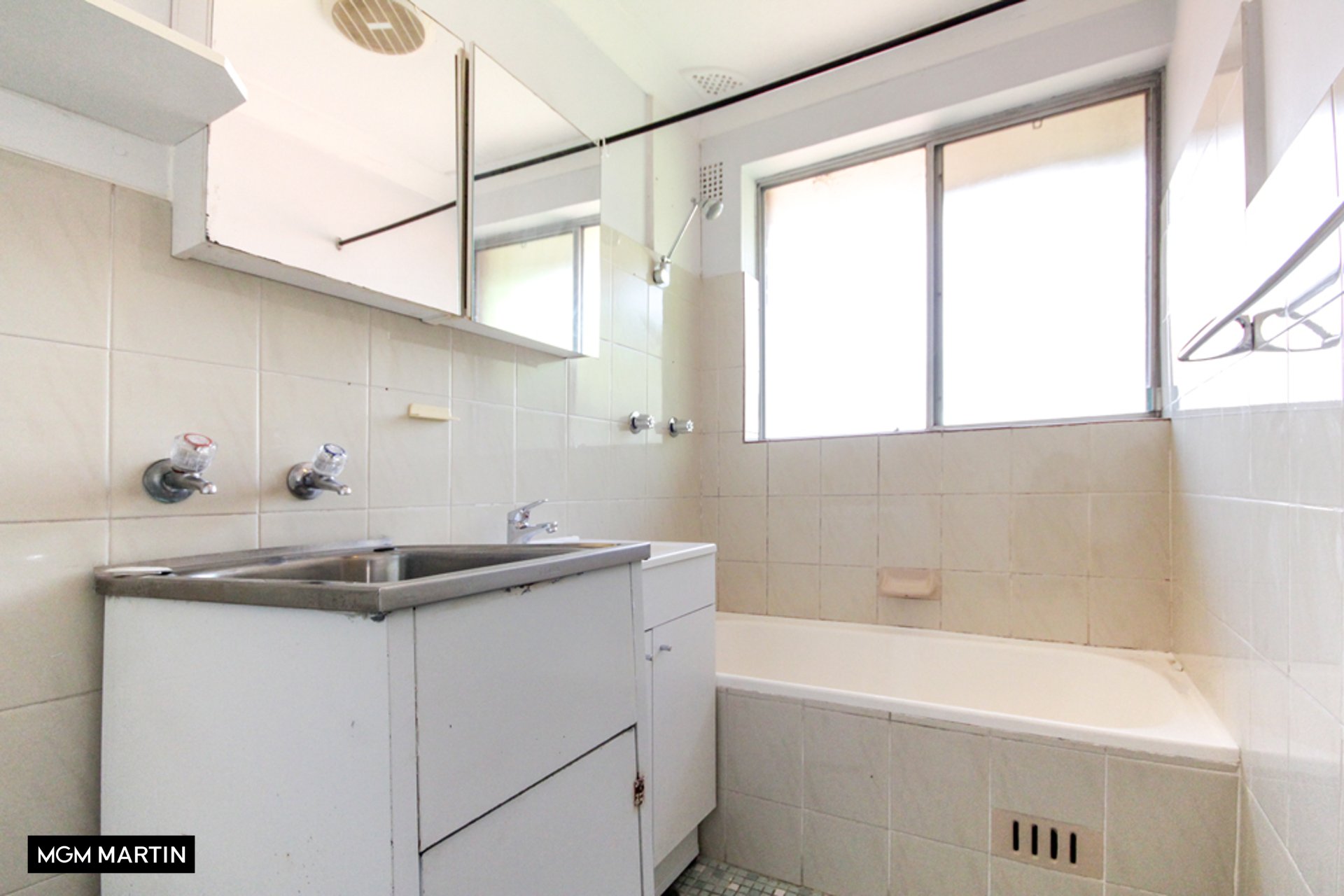 3/27 Dover Road, Botany Leased by MGM Martin - image 1