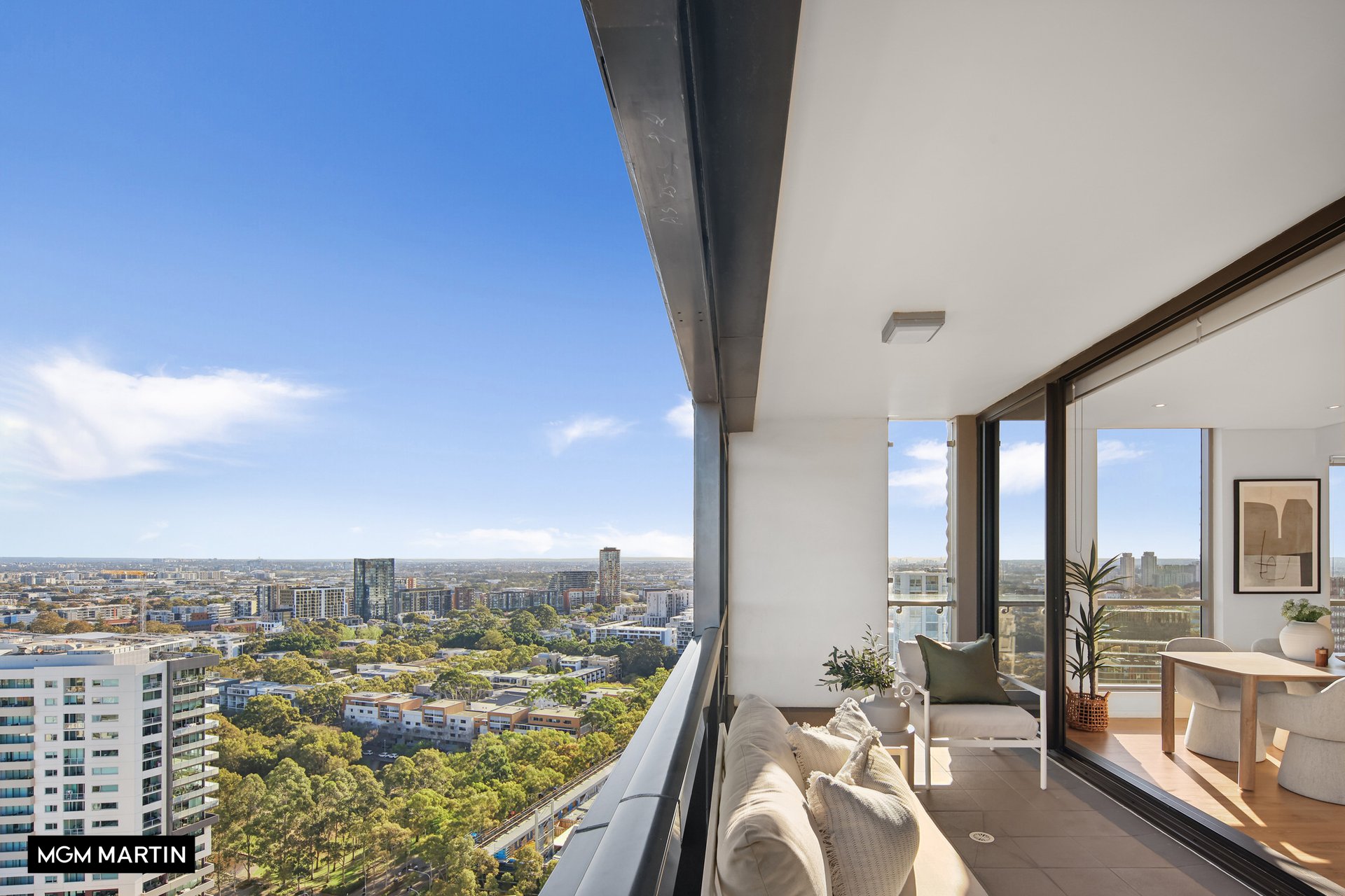 2416/20 Gadigal Avenue, Zetland Sold by MGM Martin - image 1