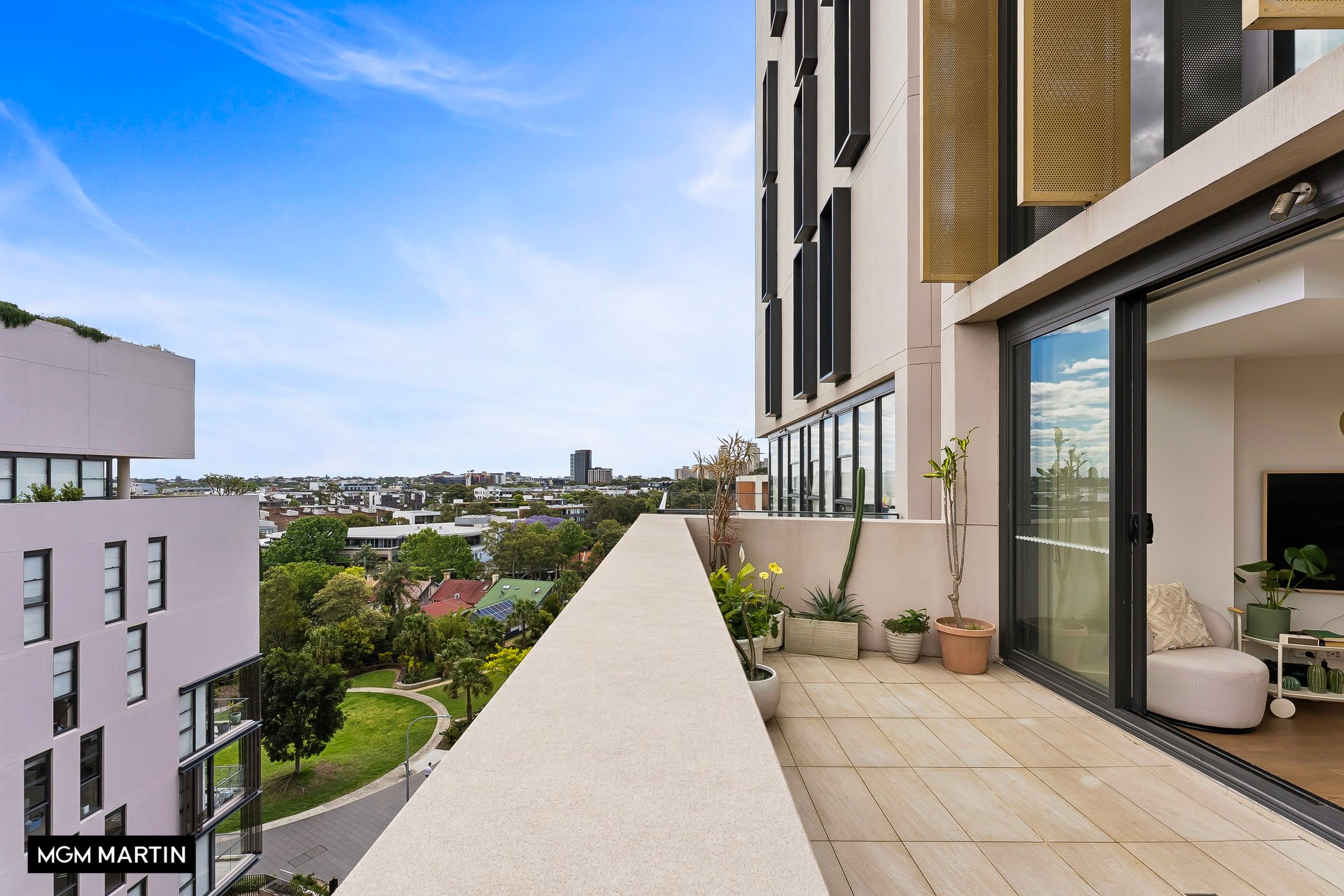 1609/8 Kingsborough Way, Zetland For Sale by MGM Martin - image 1