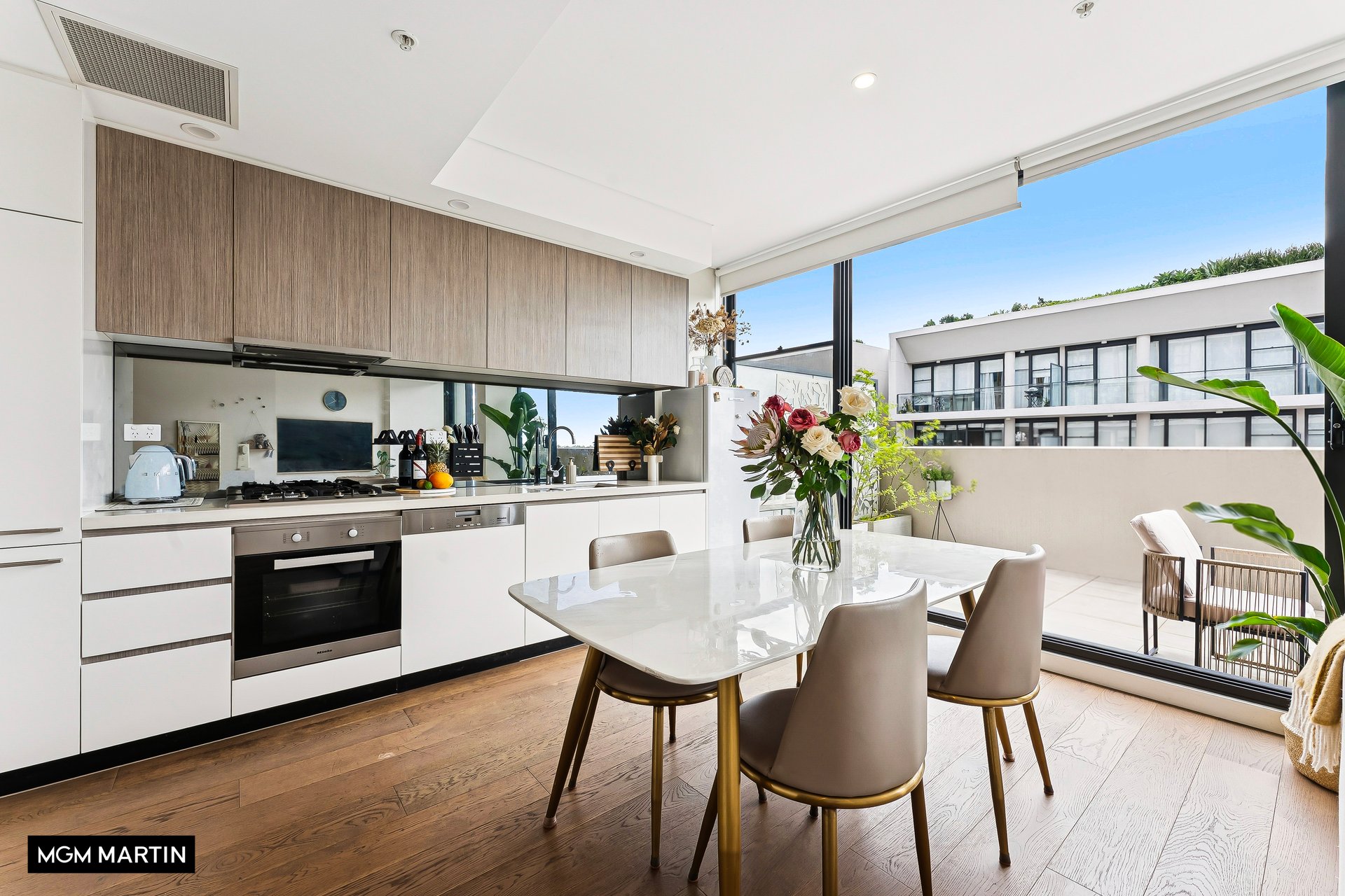 1609/8 Kingsborough Way, Zetland For Sale by MGM Martin - image 1