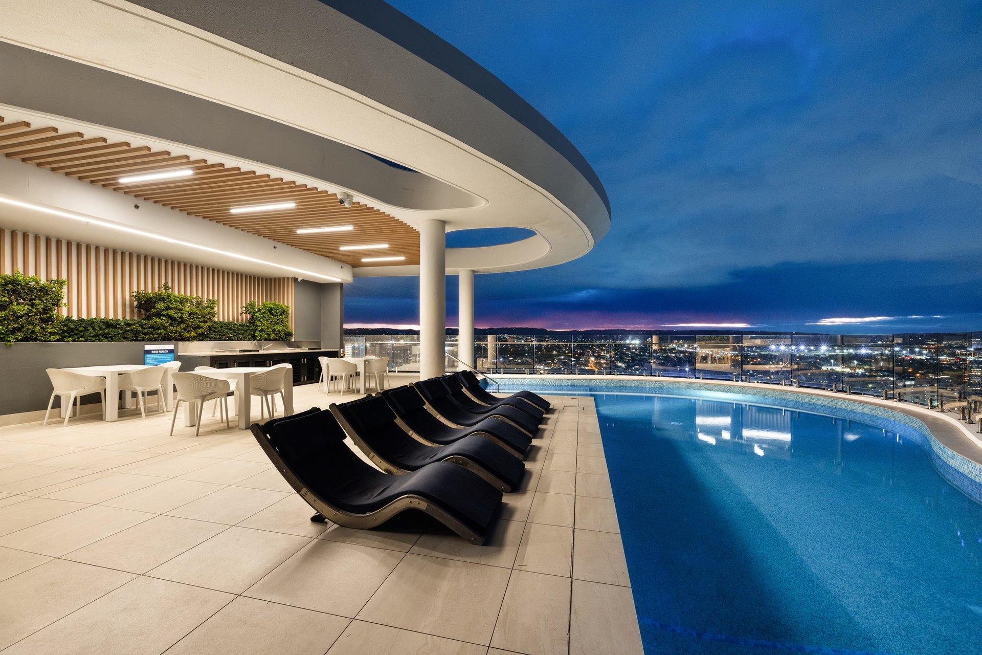 Unit 1702/28-30 Second Avenue Broadbeach