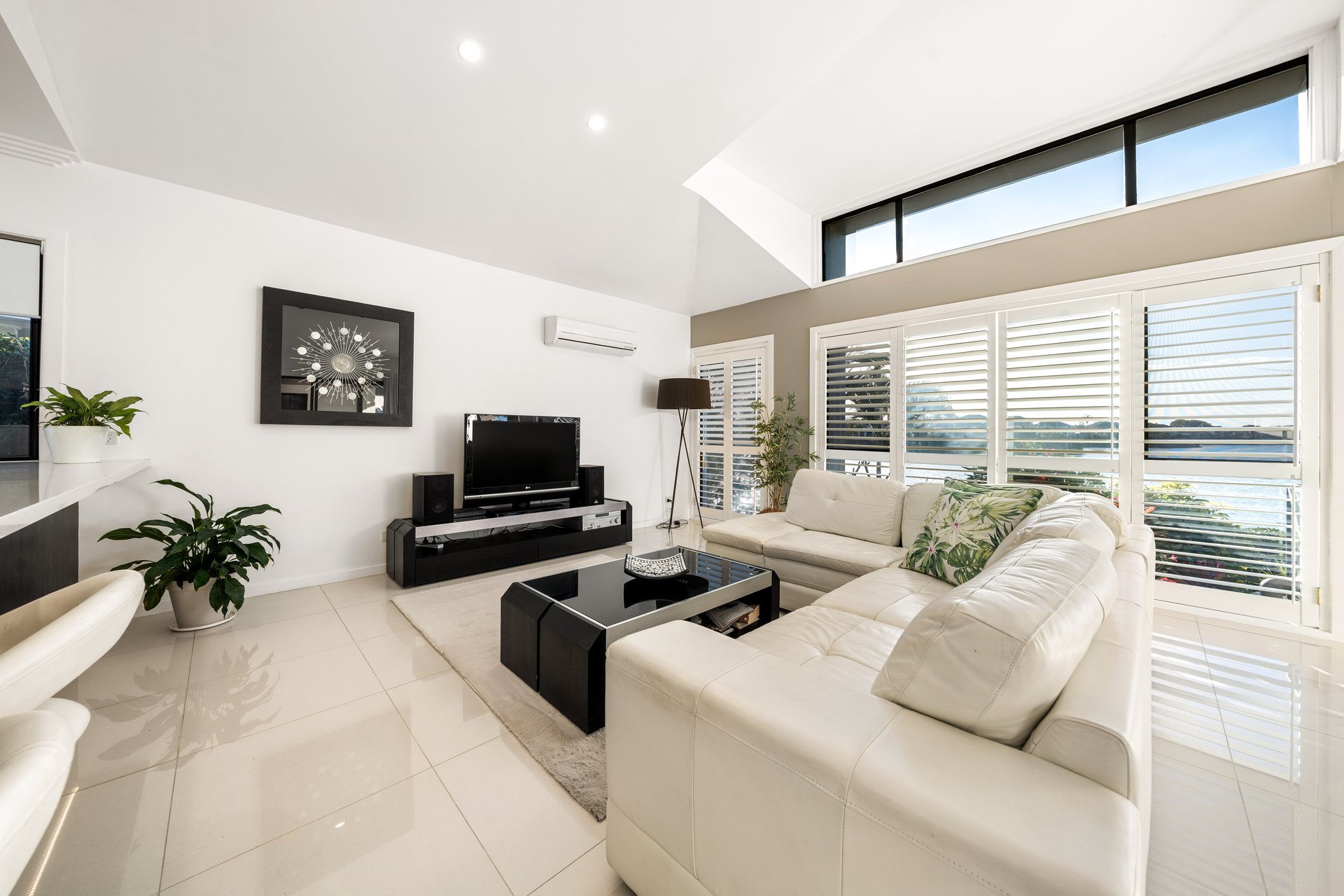 198 Dunlin Drive Burleigh Waters