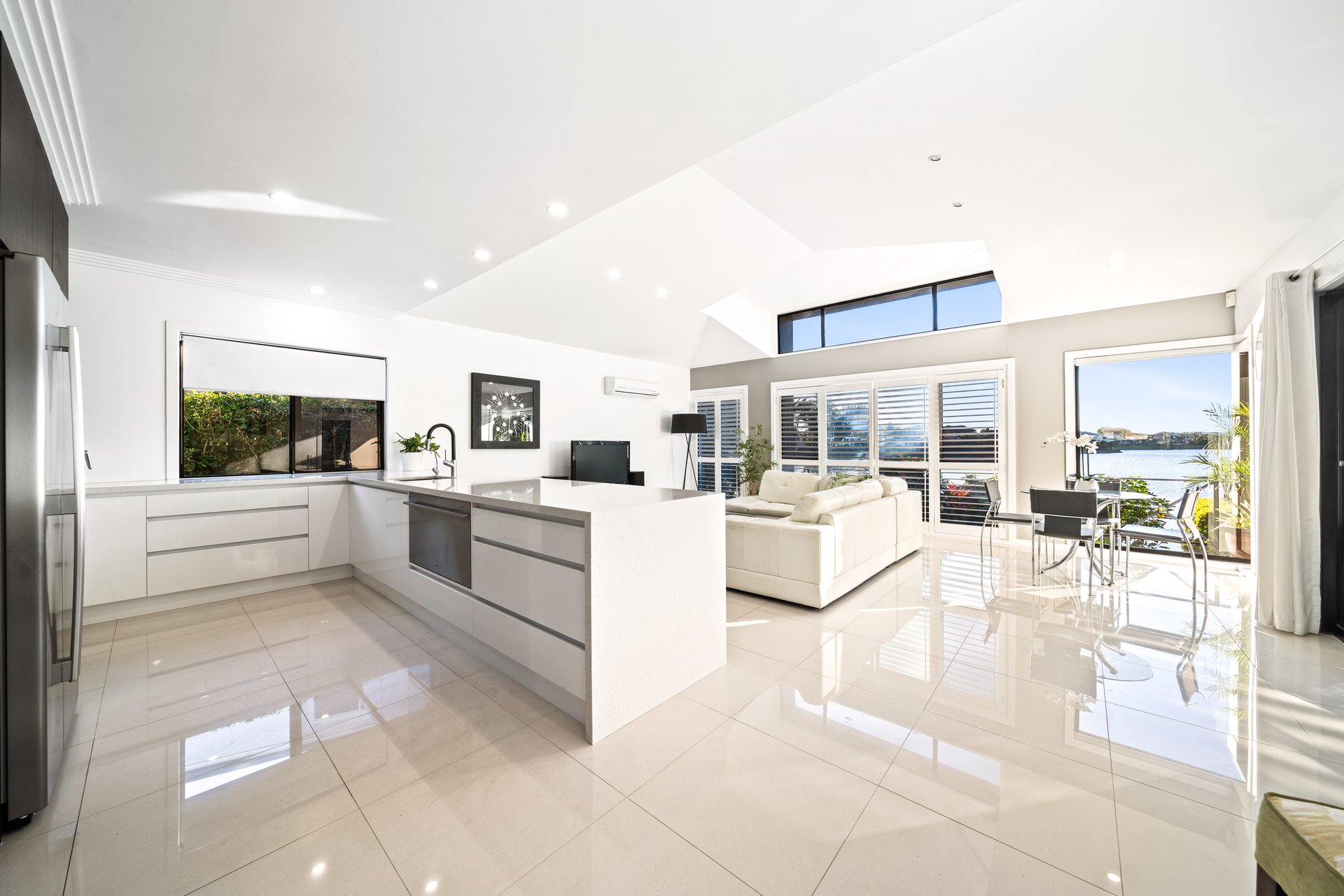 198 Dunlin Drive Burleigh Waters
