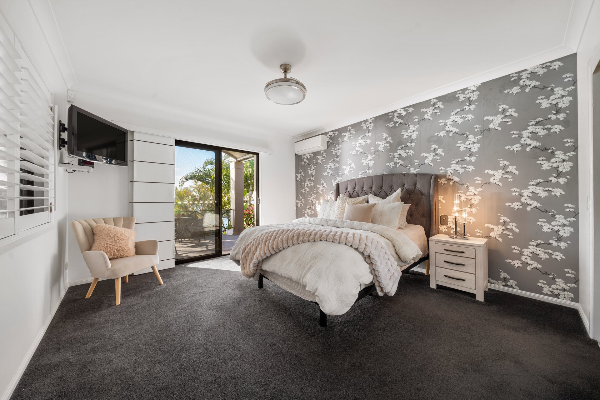 198 Dunlin Drive Burleigh Waters