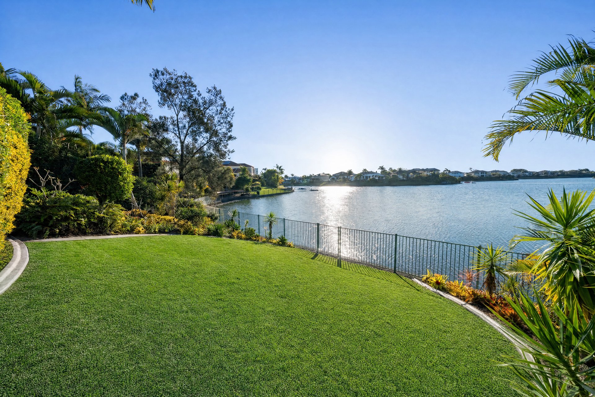 198 Dunlin Drive Burleigh Waters