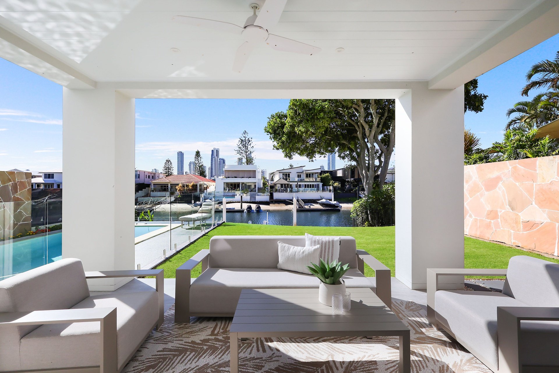 19a Vespa Crescent Surfers Paradise