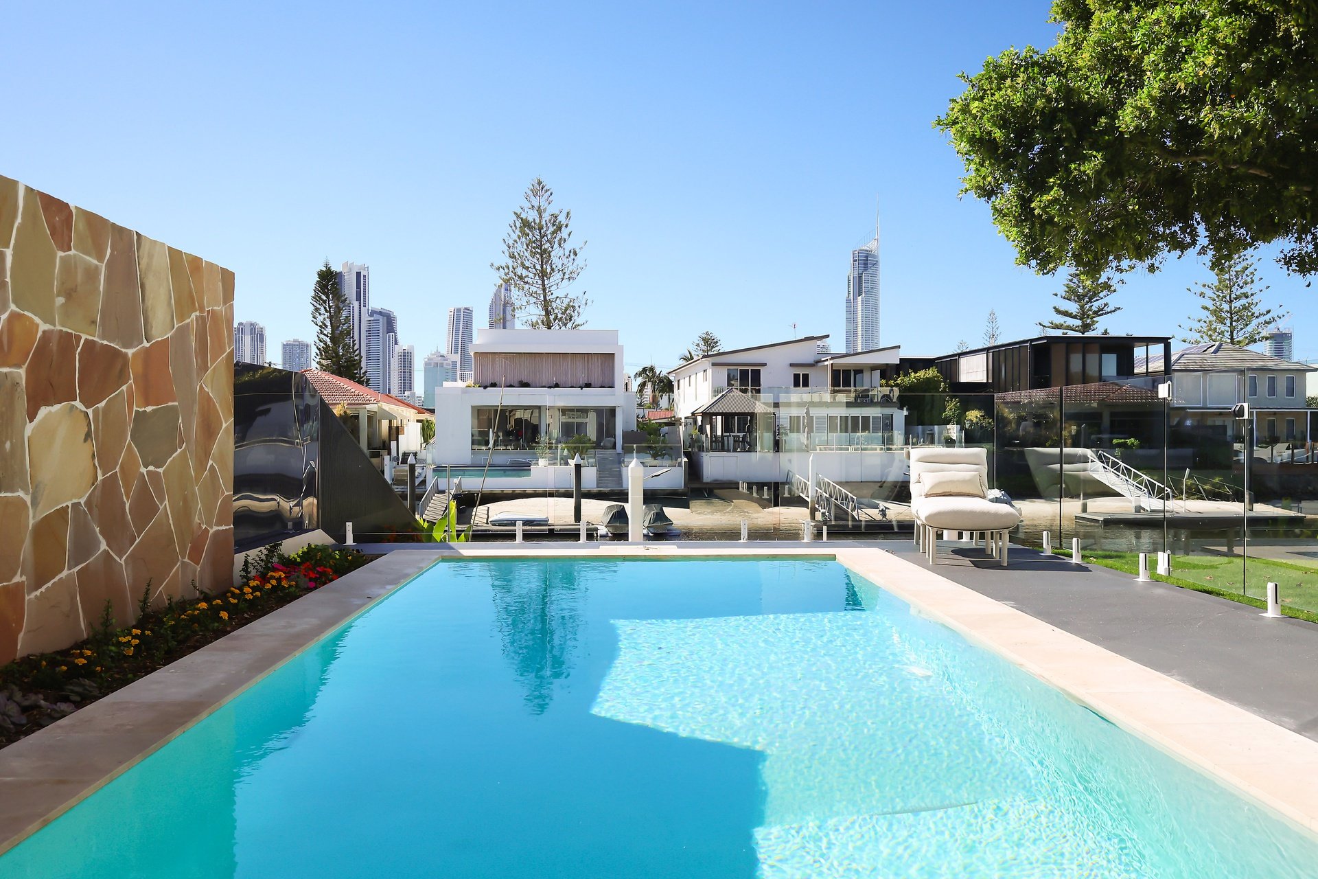 19a Vespa Crescent Surfers Paradise