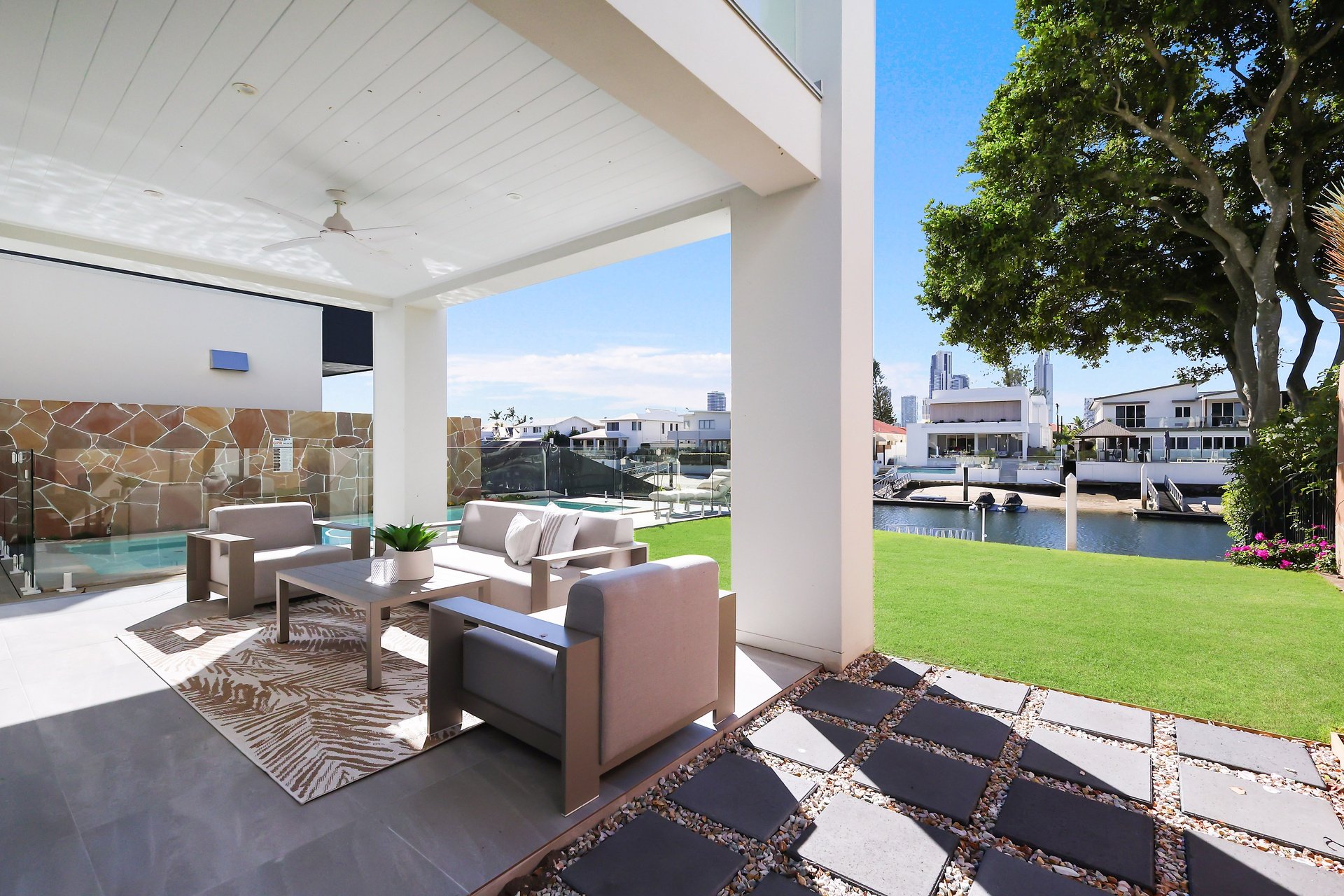 19a Vespa Crescent Surfers Paradise
