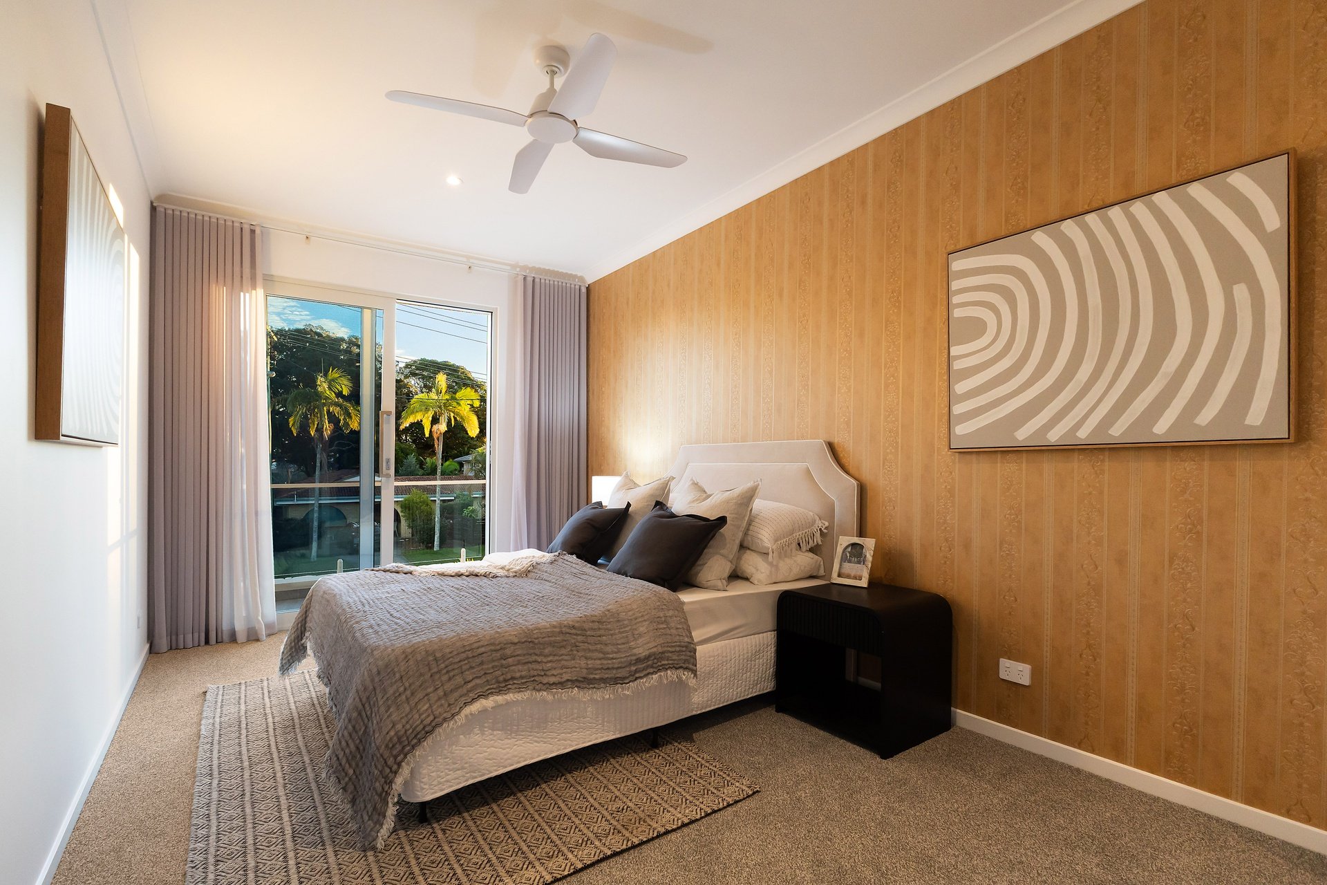 19a Vespa Crescent Surfers Paradise