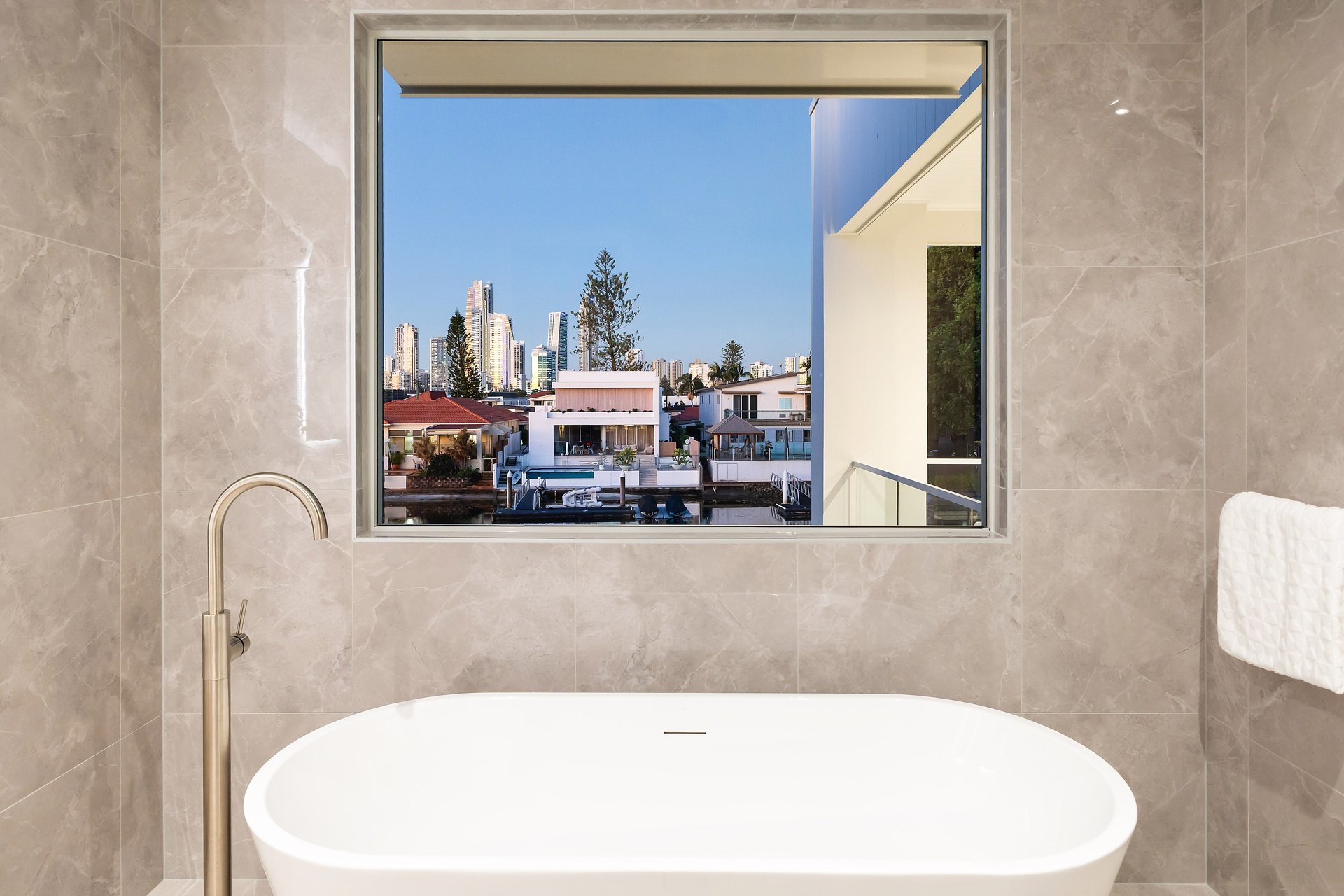 19a Vespa Crescent Surfers Paradise