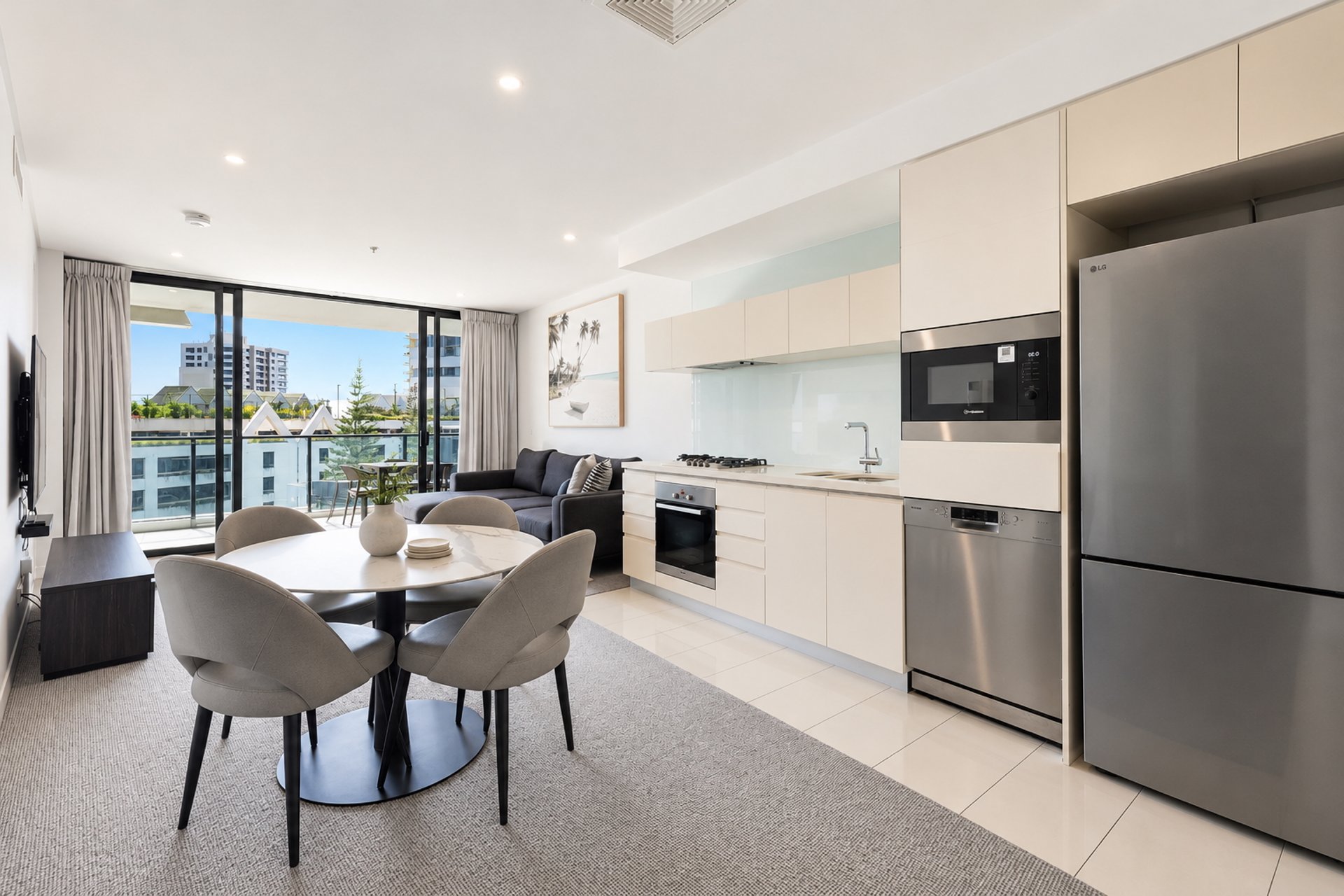 20505/21 Elizabeth Avenue Broadbeach