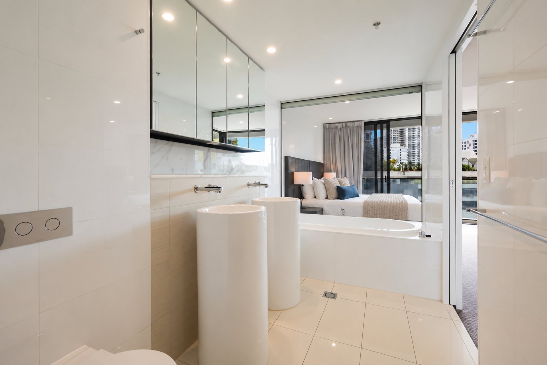 20505/21 Elizabeth Avenue Broadbeach