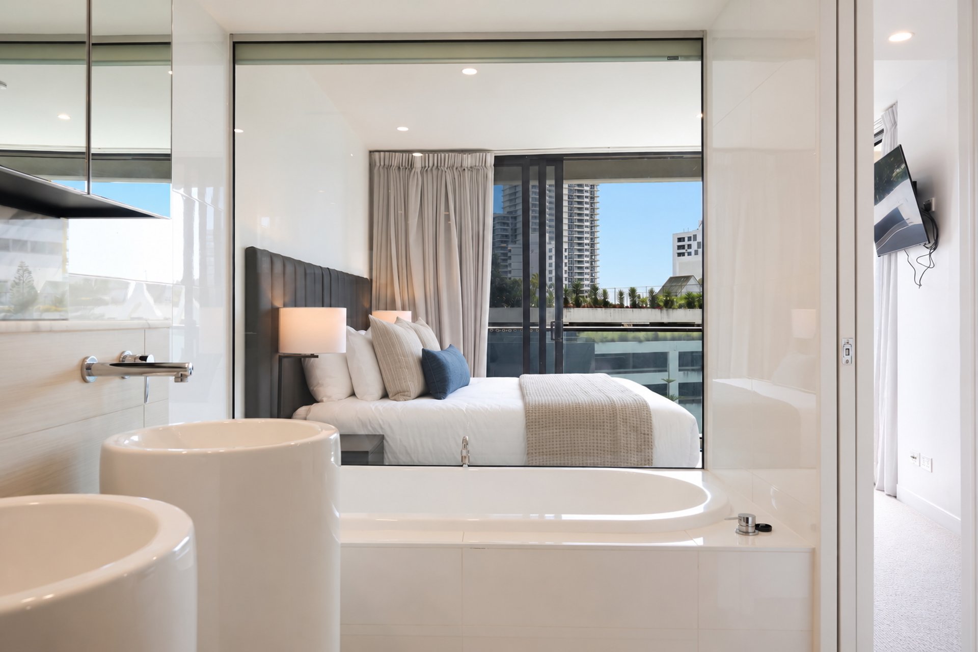 20505/21 Elizabeth Avenue Broadbeach
