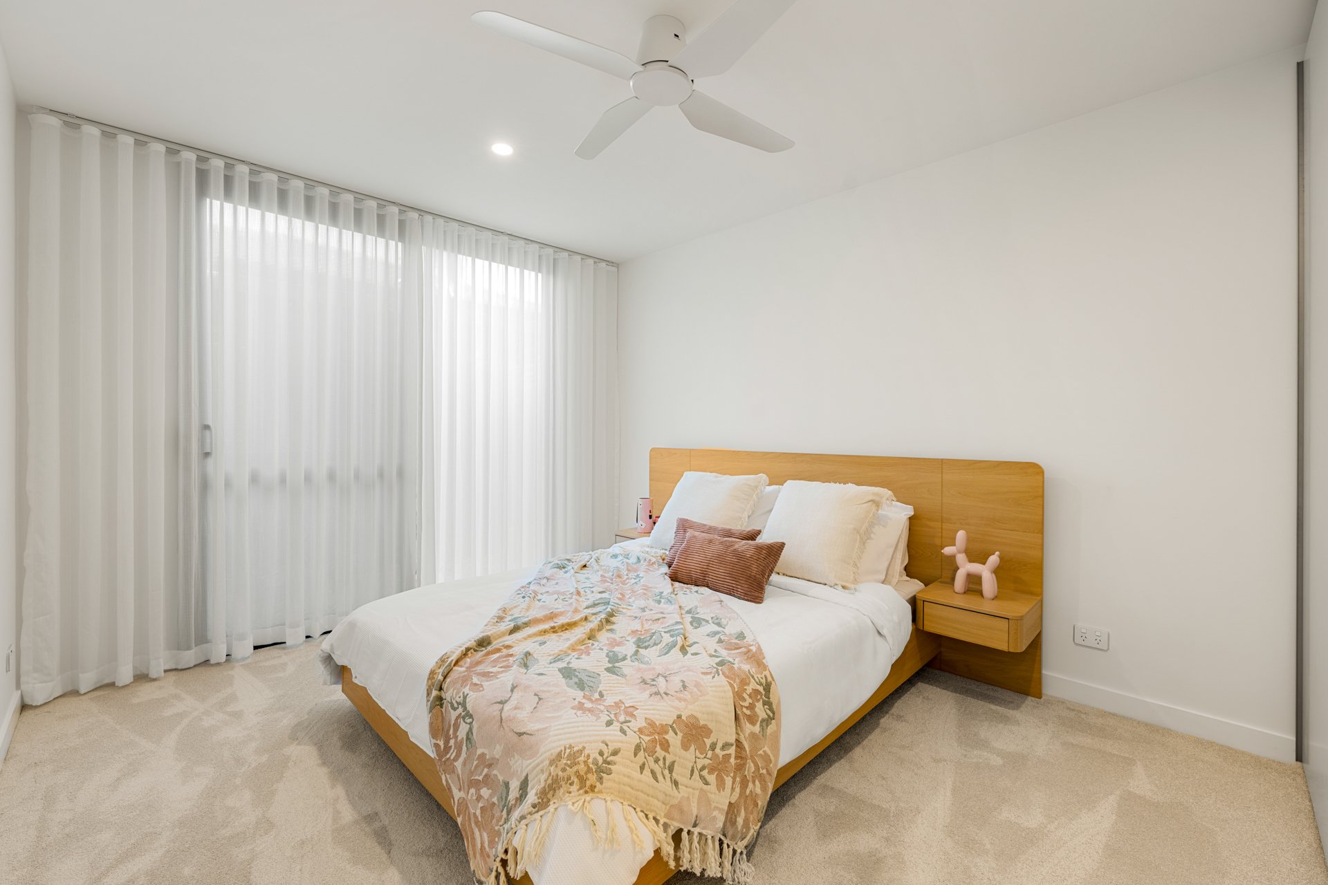 1/5  Esther  Place Surfers Paradise