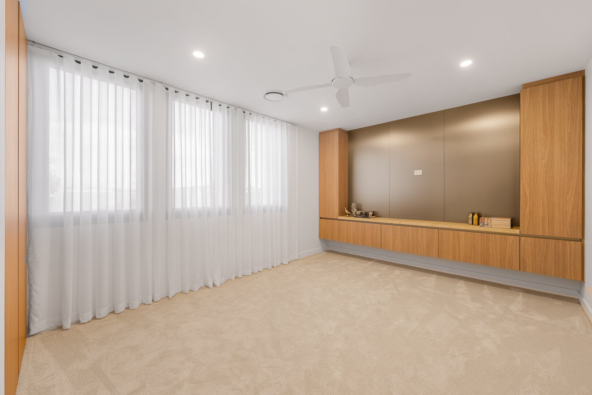1/5  Esther  Place Surfers Paradise