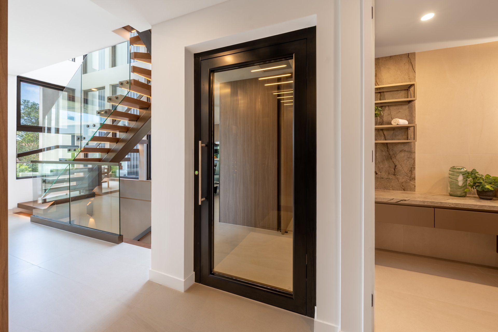 1/5  Esther  Place Surfers Paradise