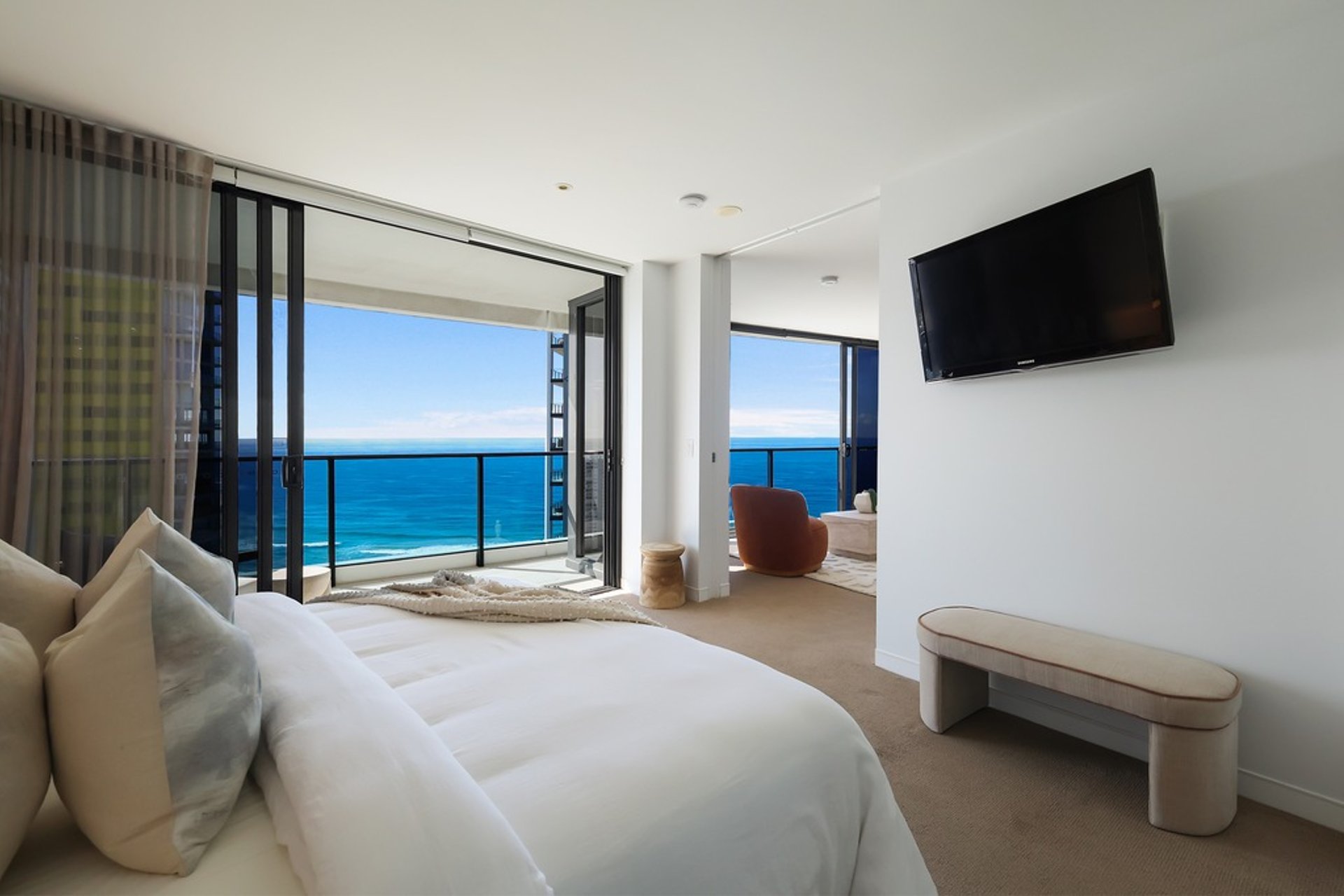 3003/1 Oracle Boulevard Broadbeach
