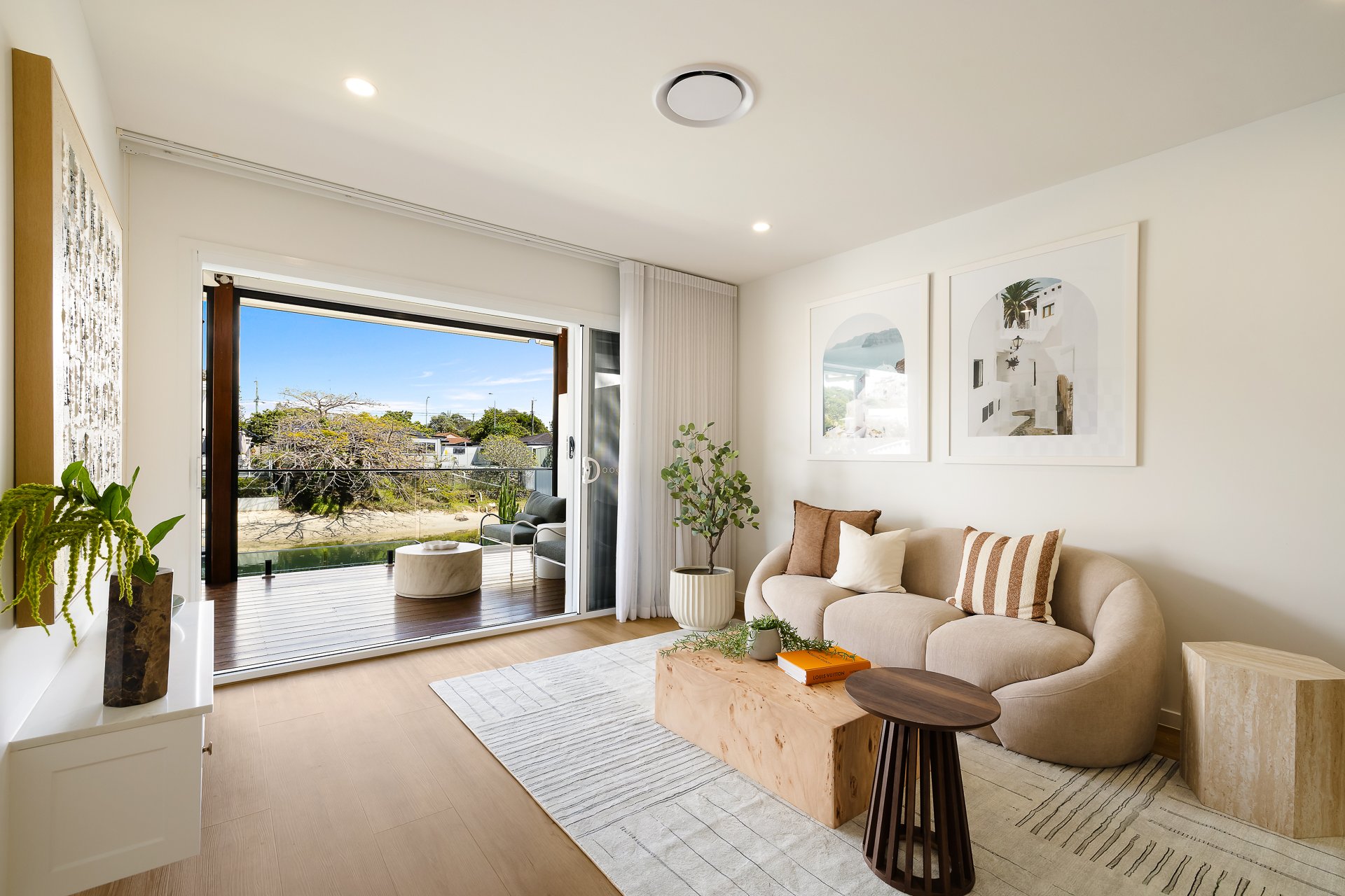 1/17 Key West Broadbeach Waters