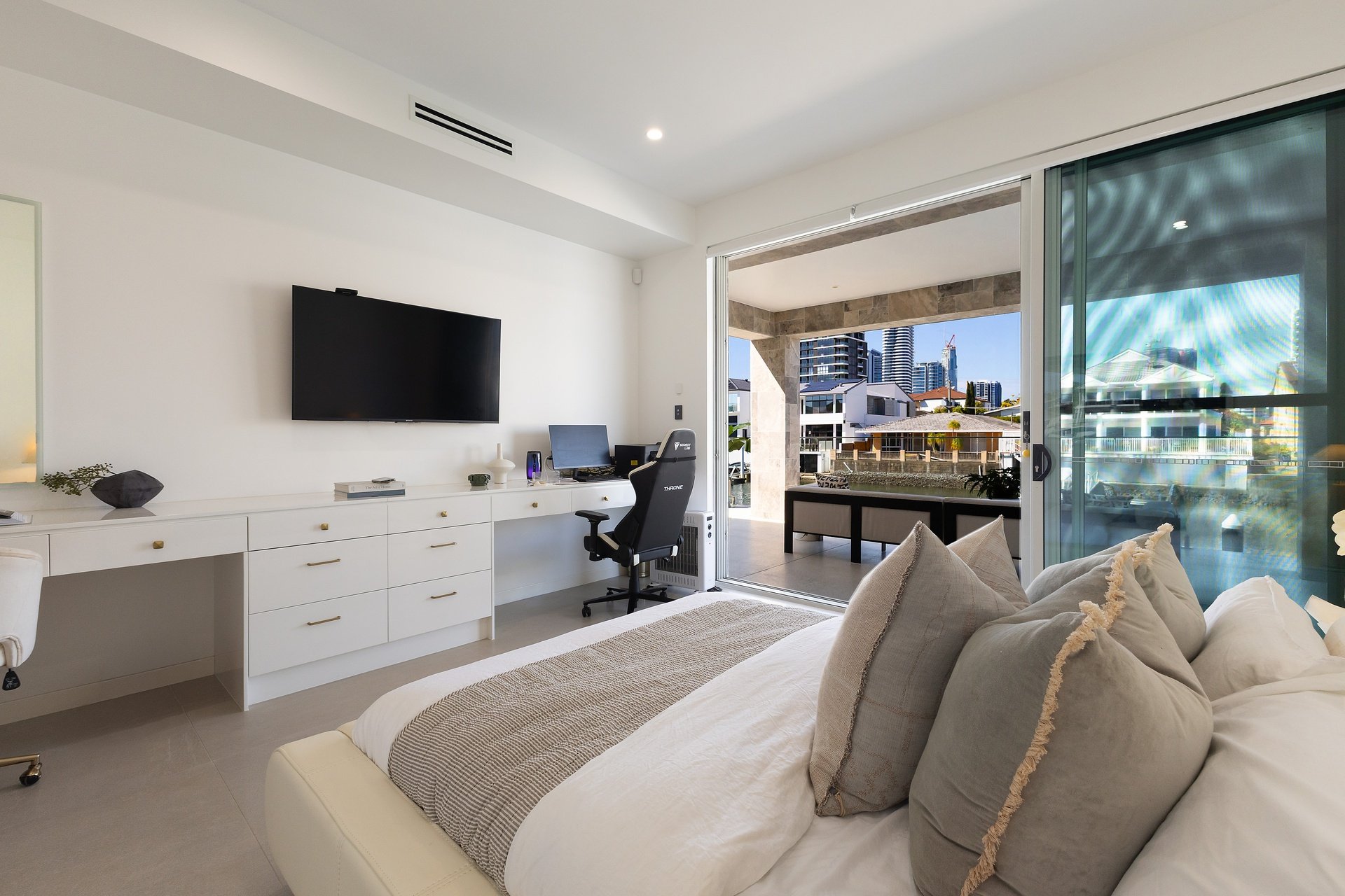 32 Southern Cross Drive Surfers Paradise