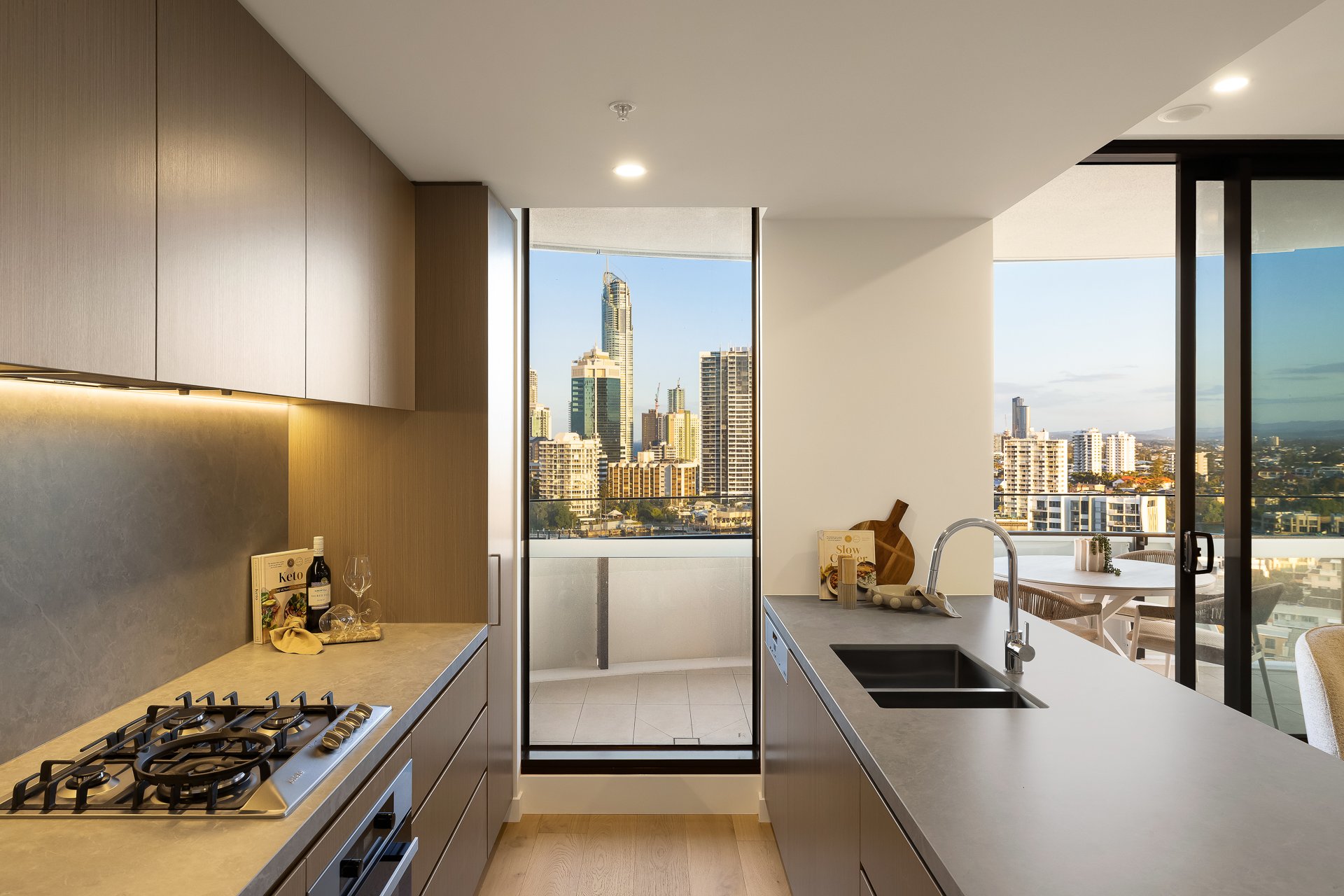 1306/36-42 Stanhill Drive Chevron Island