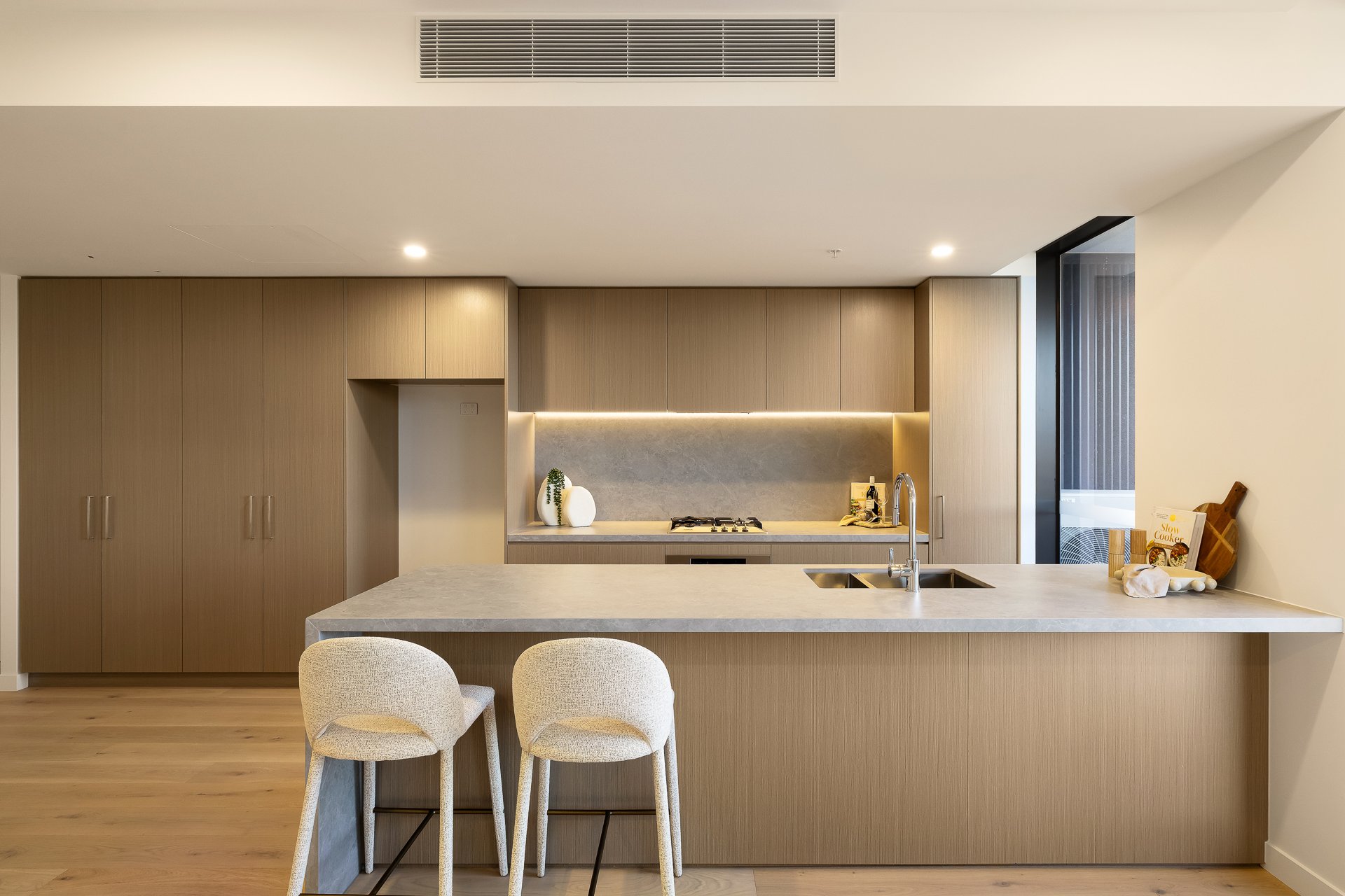 1306/36-42 Stanhill Drive Chevron Island