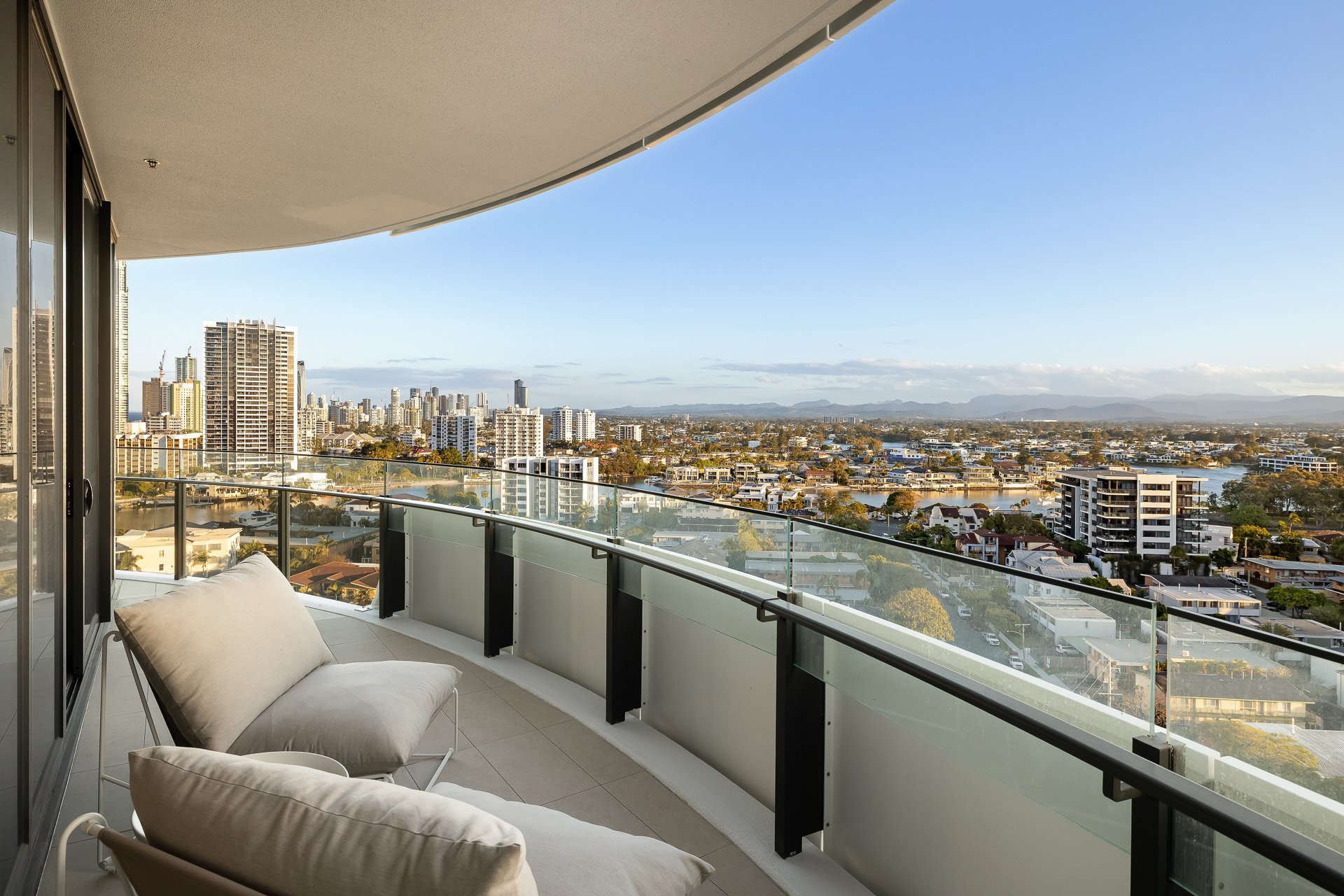 1306/36-42 Stanhill Drive Chevron Island