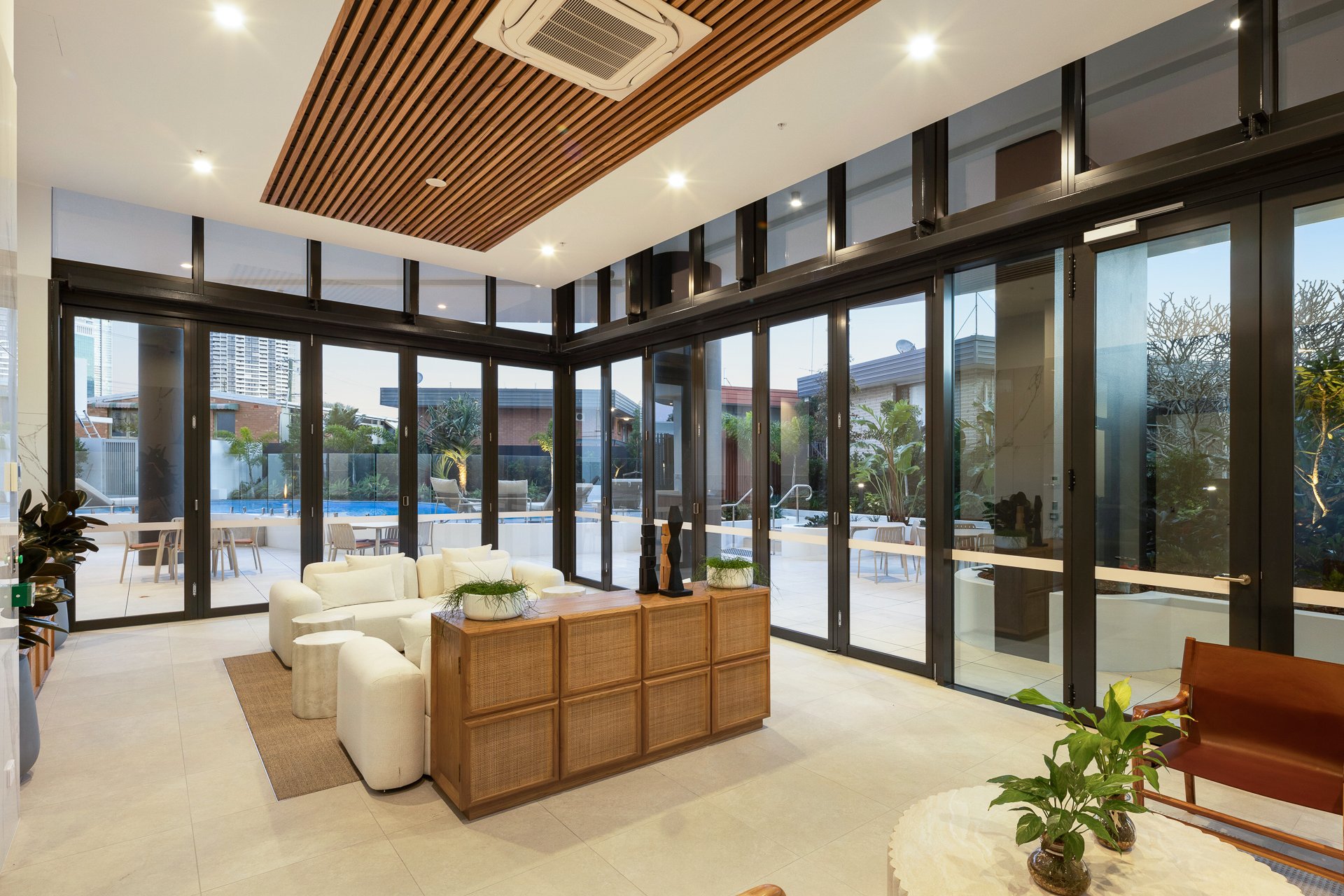 1306/36-42 Stanhill Drive Chevron Island