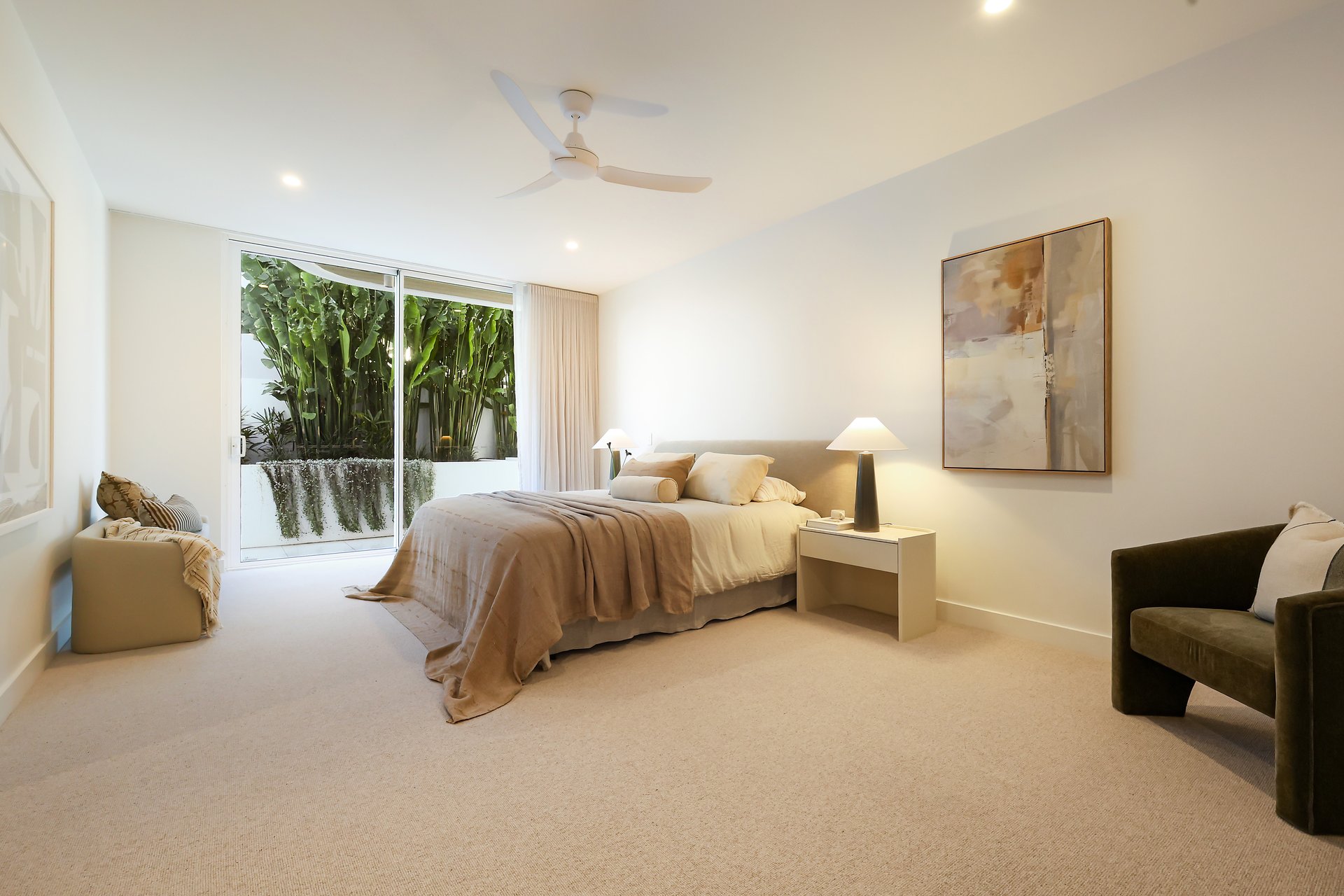 2/19-21 Rankin Parade Main Beach