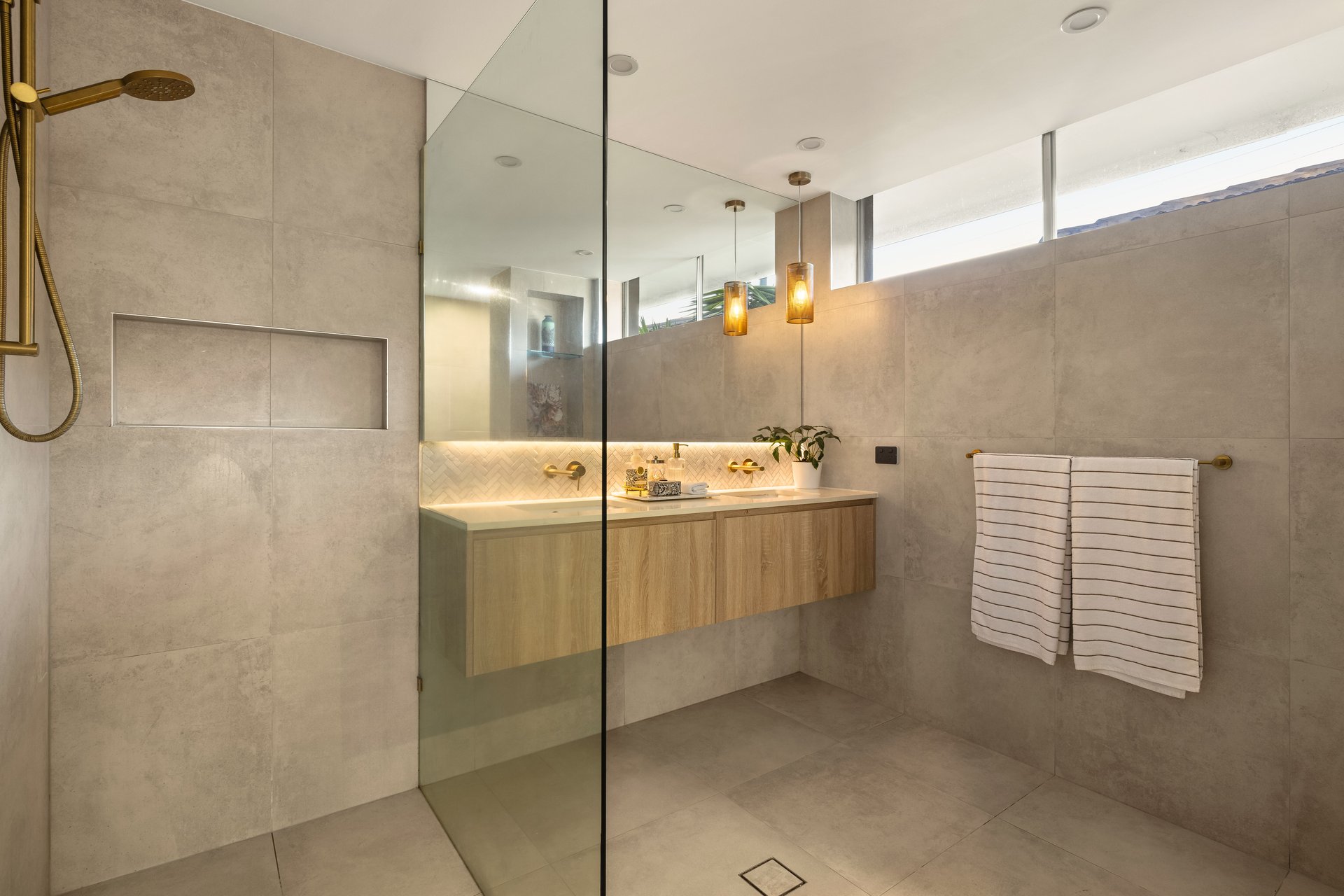 3 Cleland Crescent Broadbeach Waters