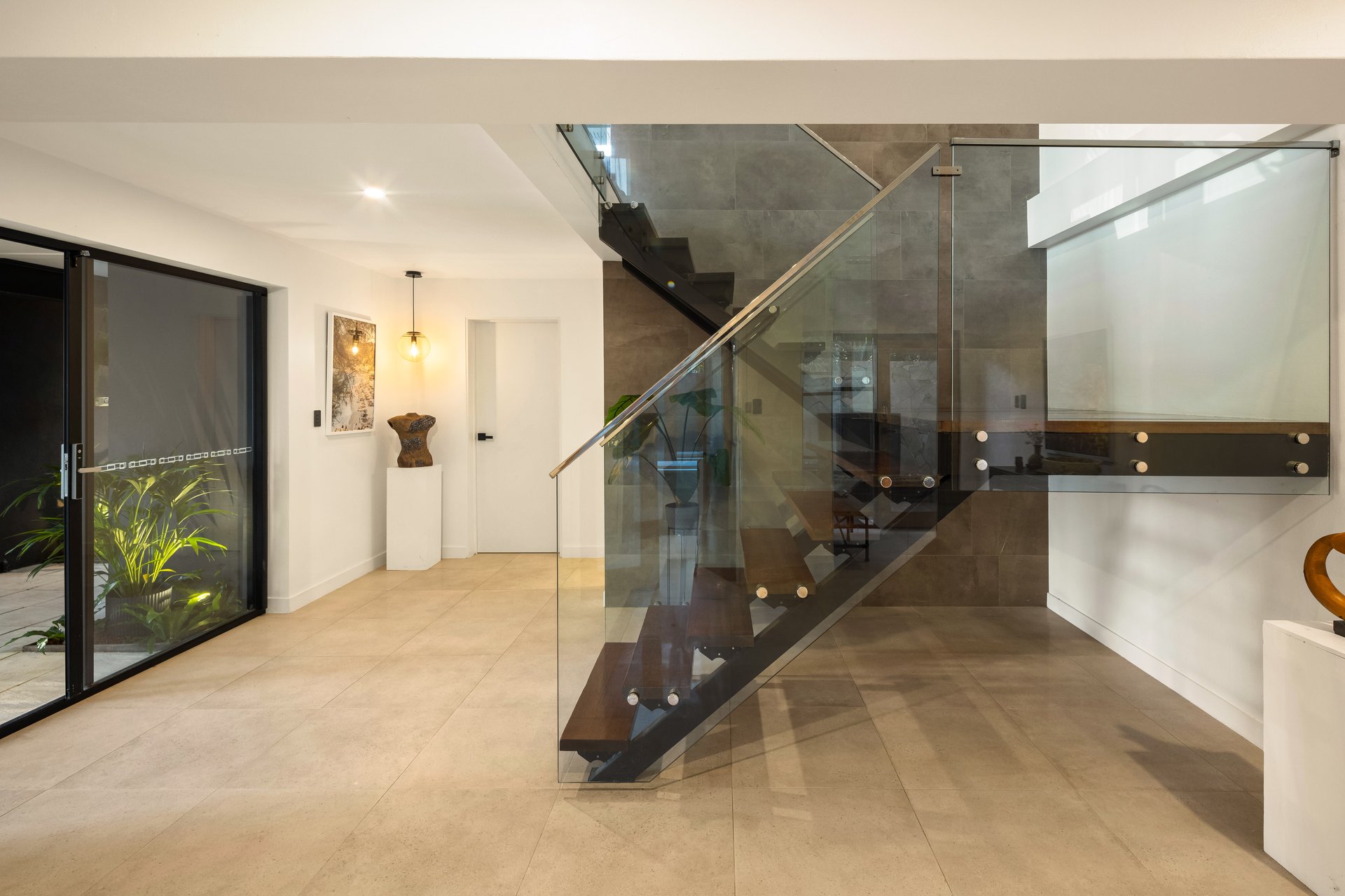 3 Cleland Crescent Broadbeach Waters