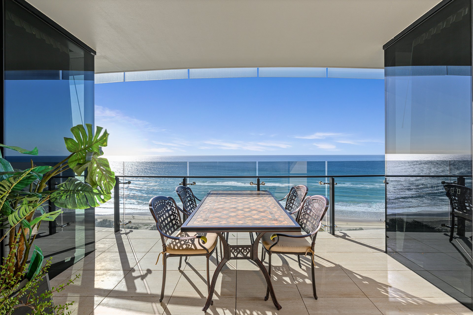 1602/272 Hedges Avenue Mermaid Beach