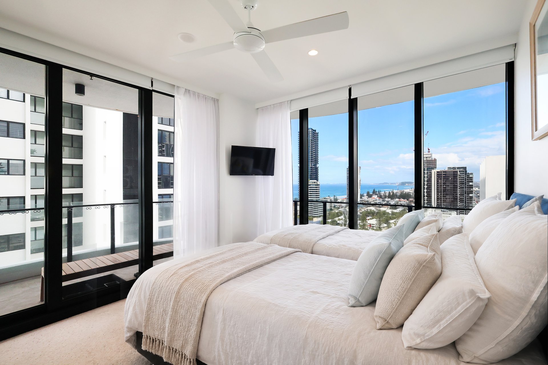 1802/33 Surf Parade Broadbeach